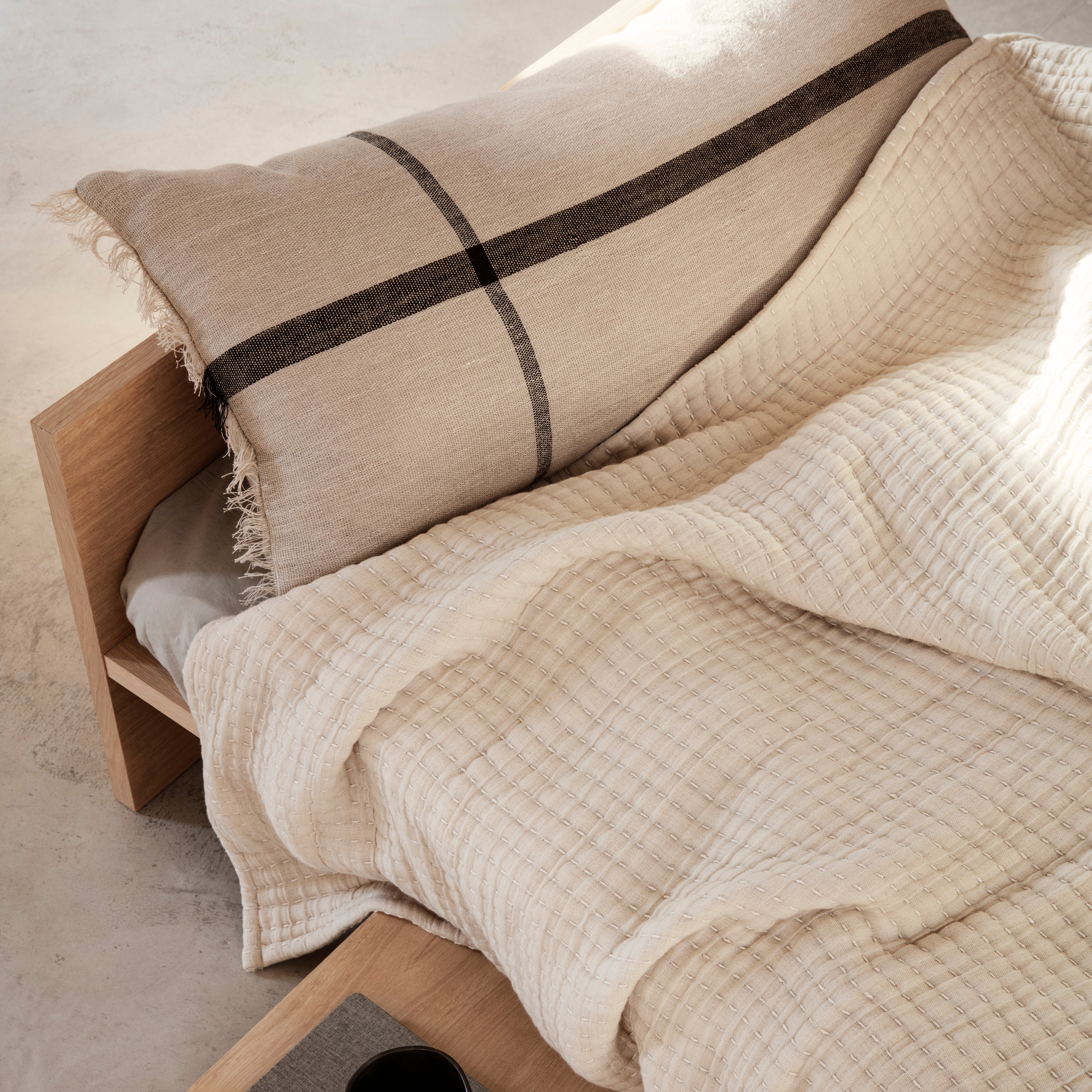 Kona Daybed