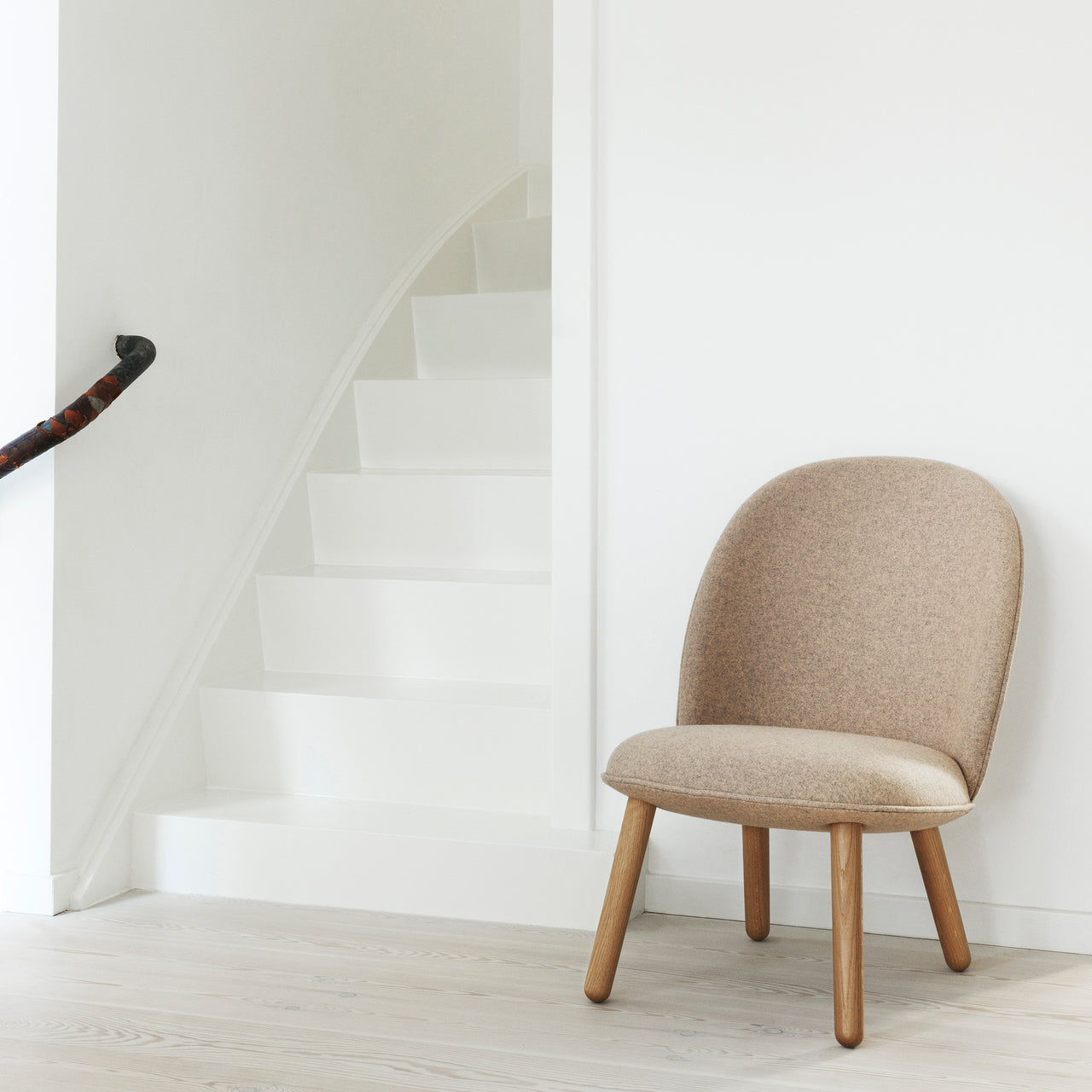 Ace Lounge Chair: Steel Base