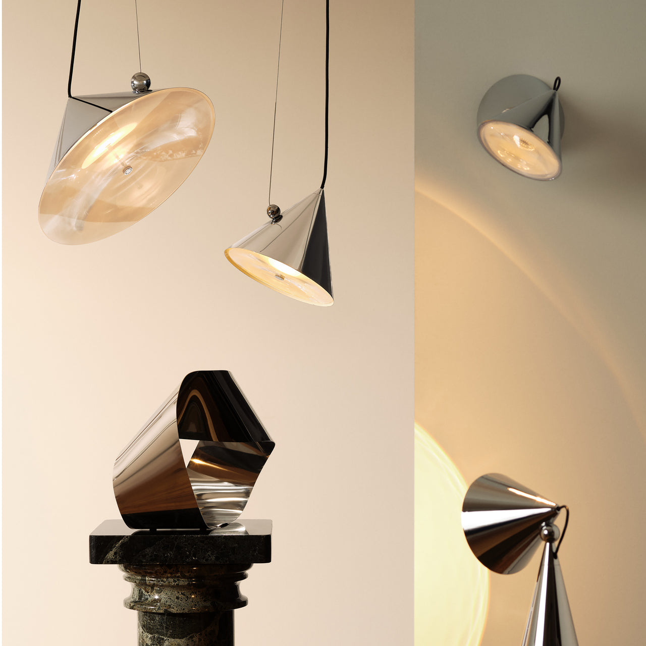 Pose Surface Wall Lamp