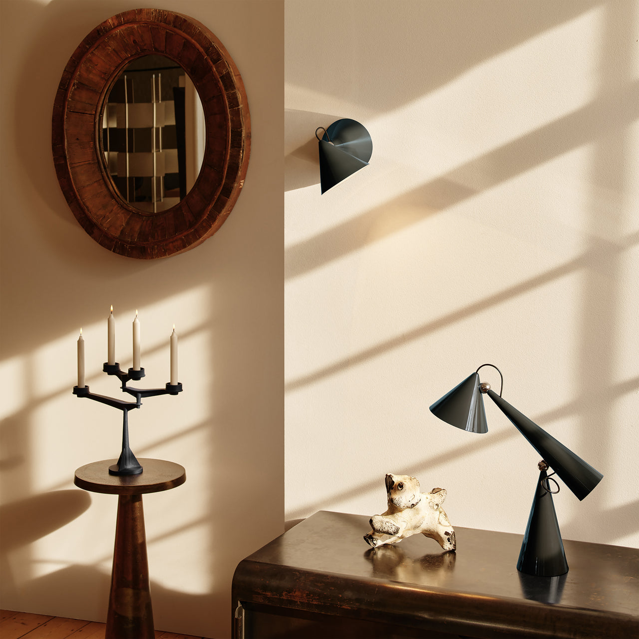 Pose Surface Wall Lamp