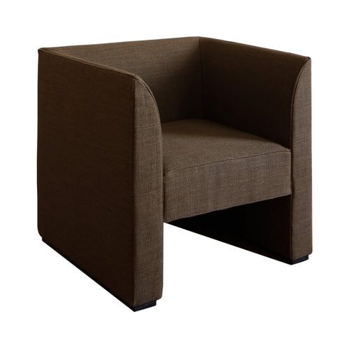 Femme Lounge Chair: Shallow