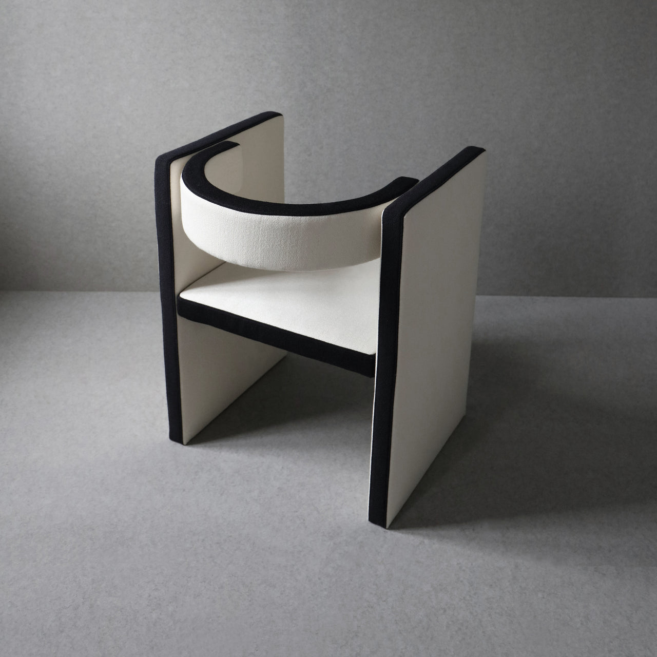 Novel Chair