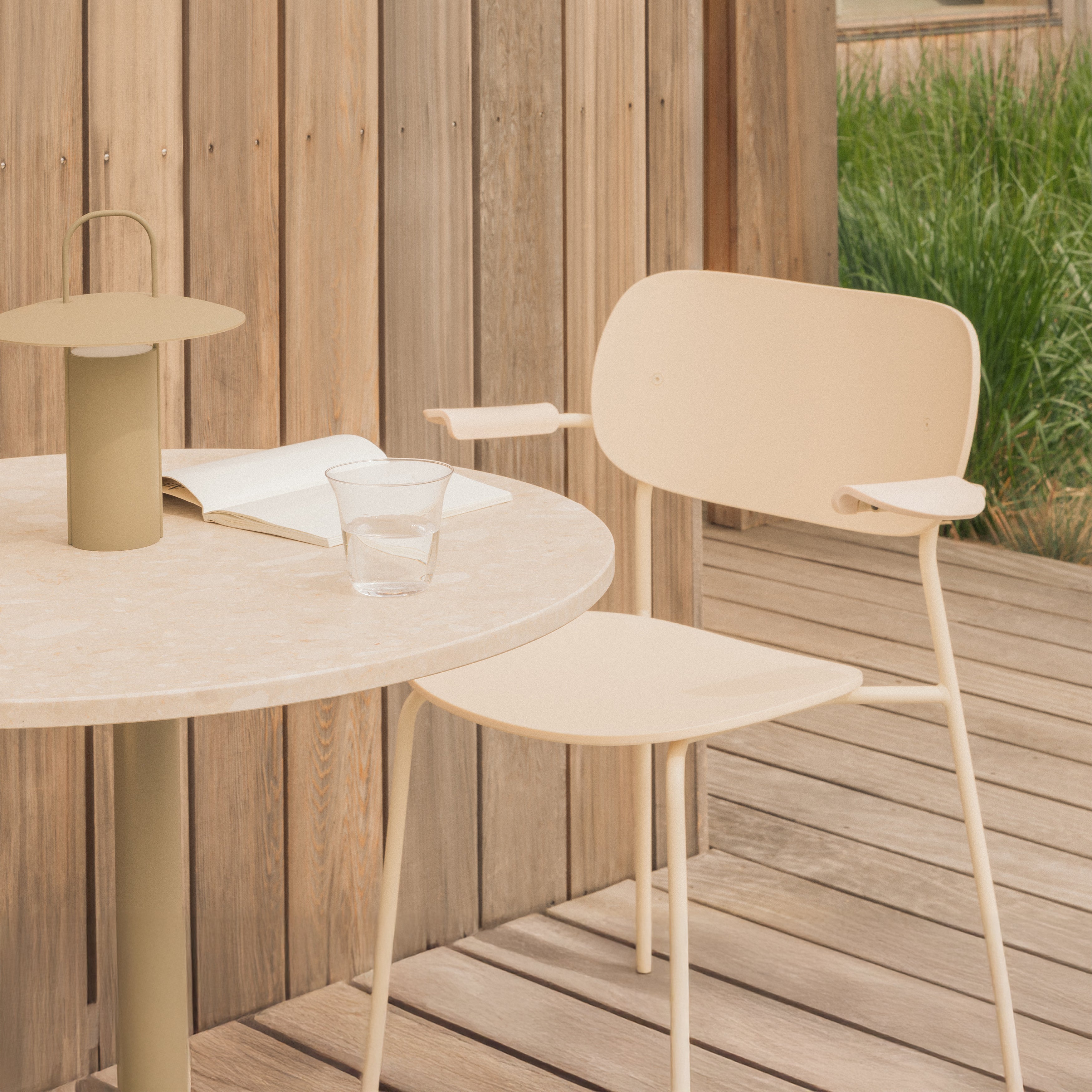 Nook Dining Table: Round