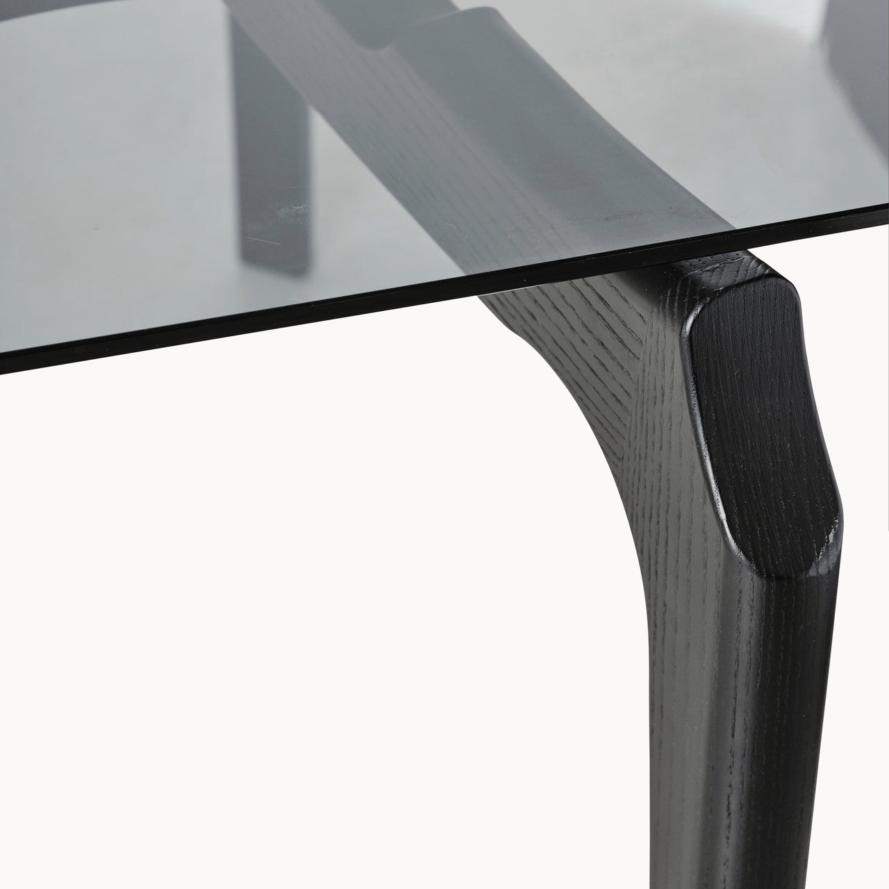 Carlinas Dining Table