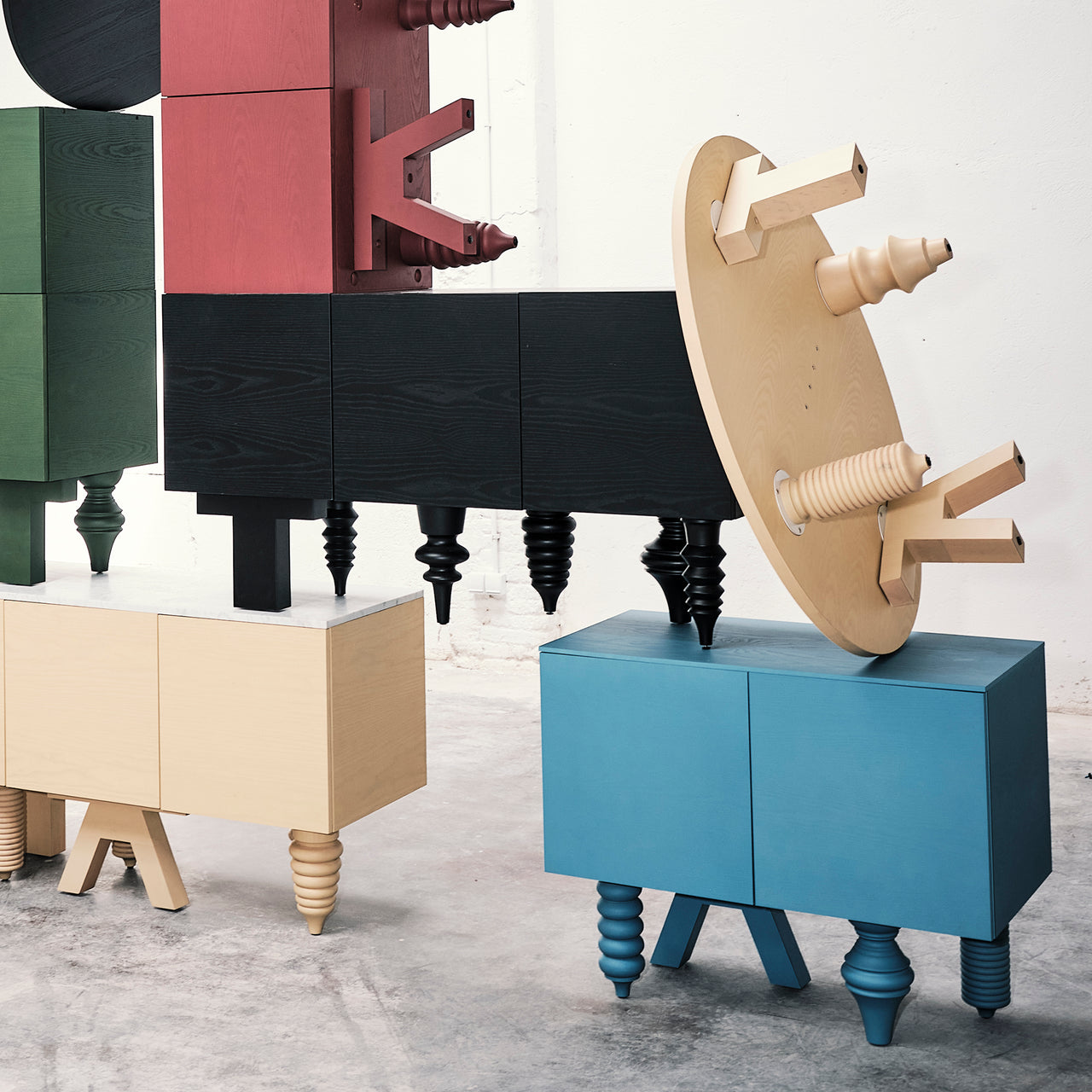 Multileg Low Table