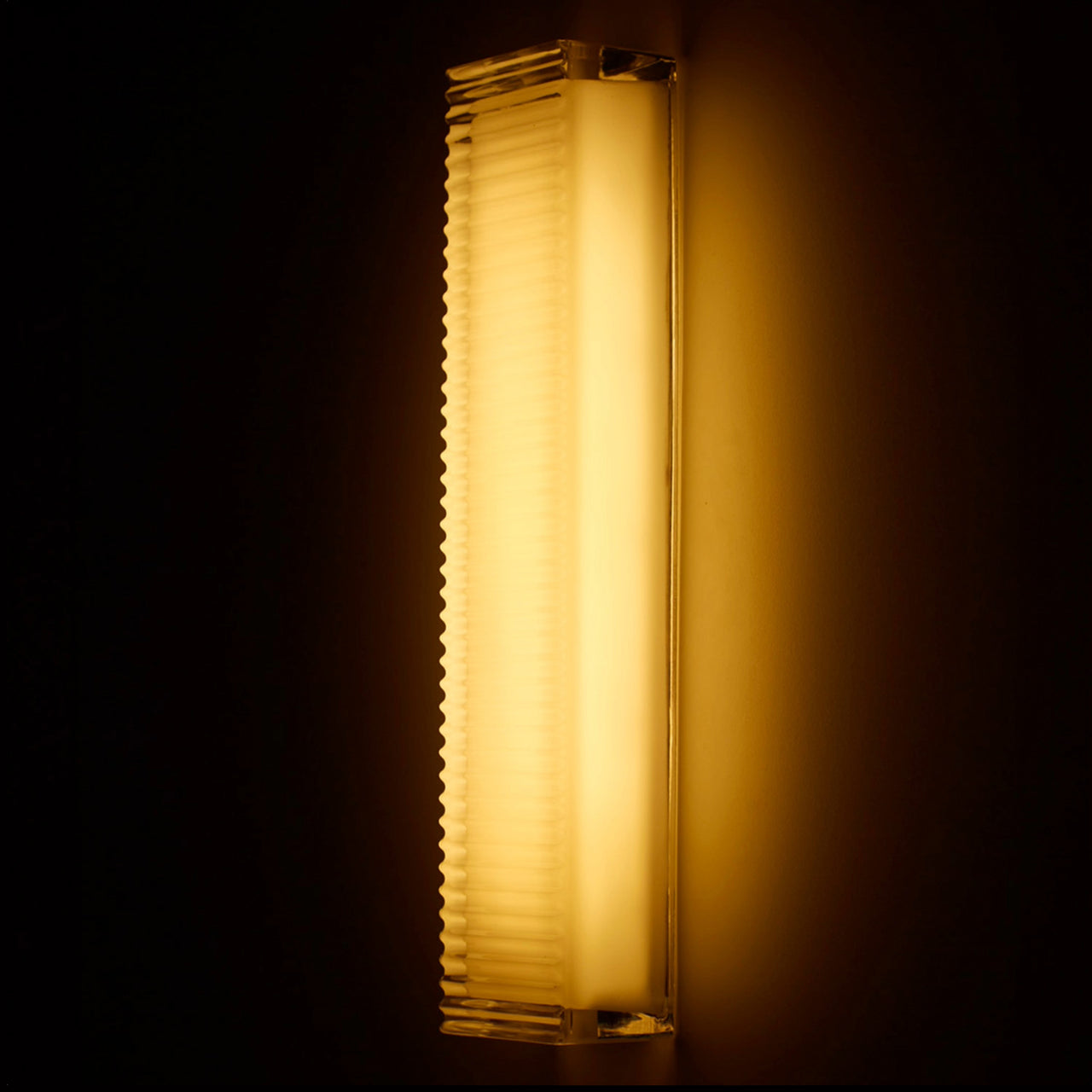 Chip Wall Lamp