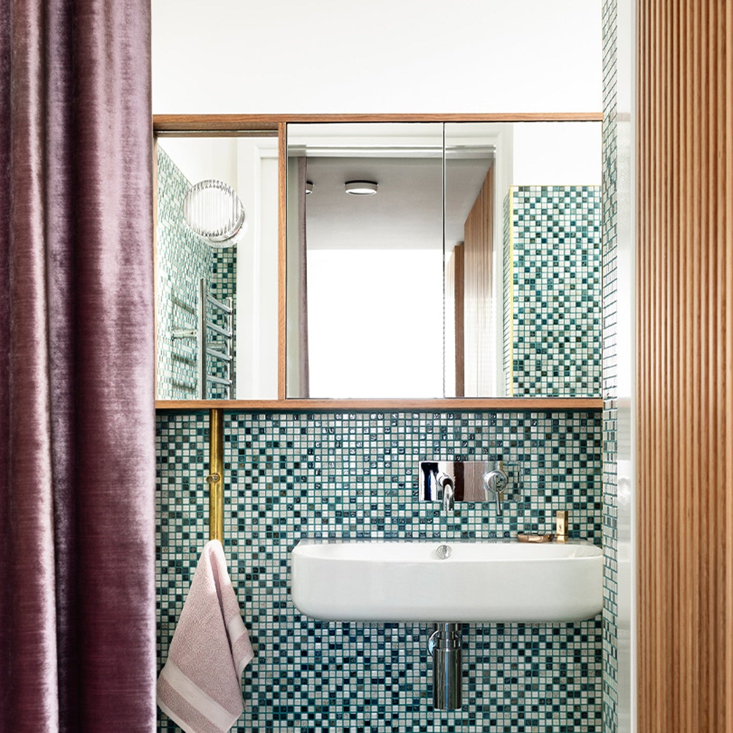Crisp IP65 Sconce