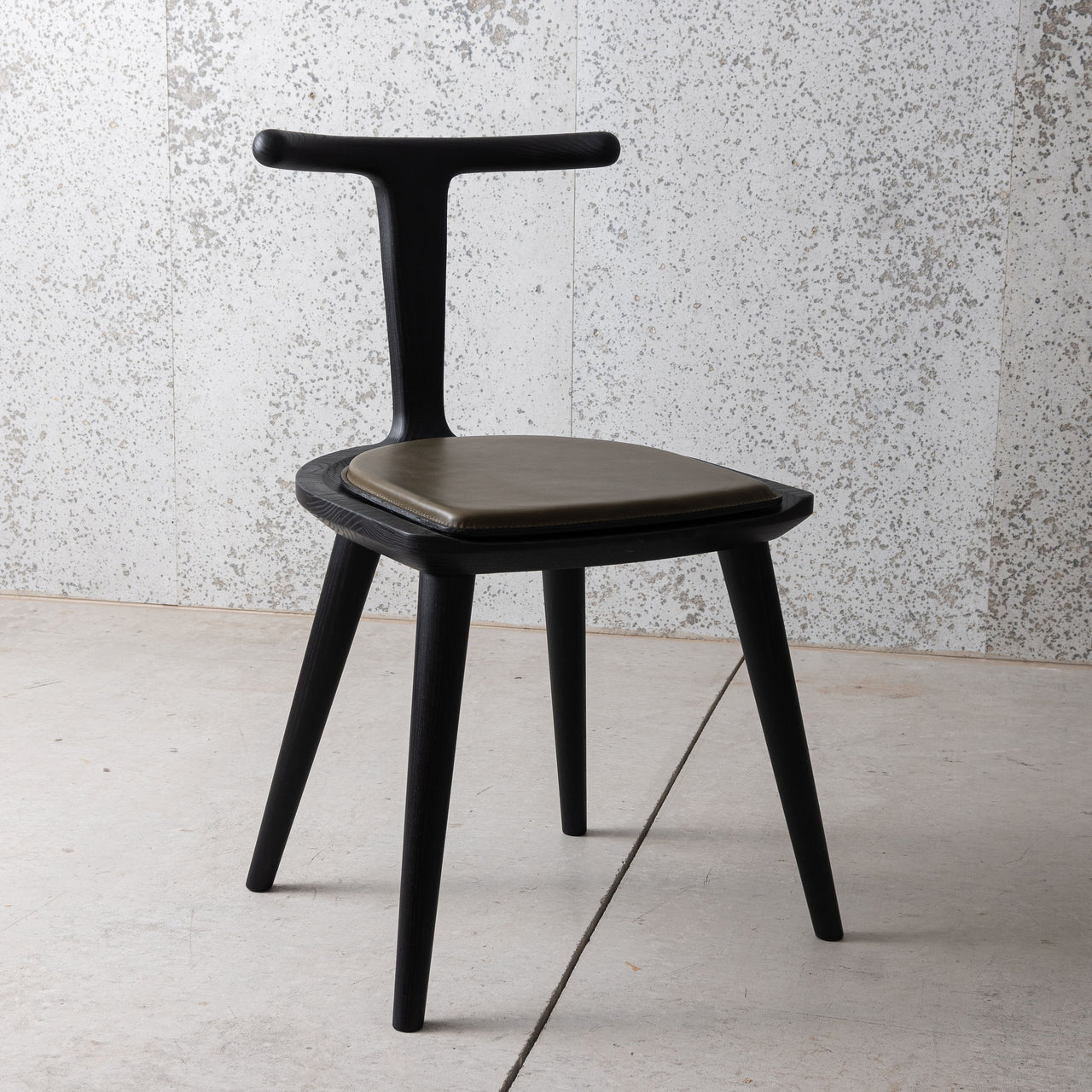 Oxbend Chair with Seatpad
