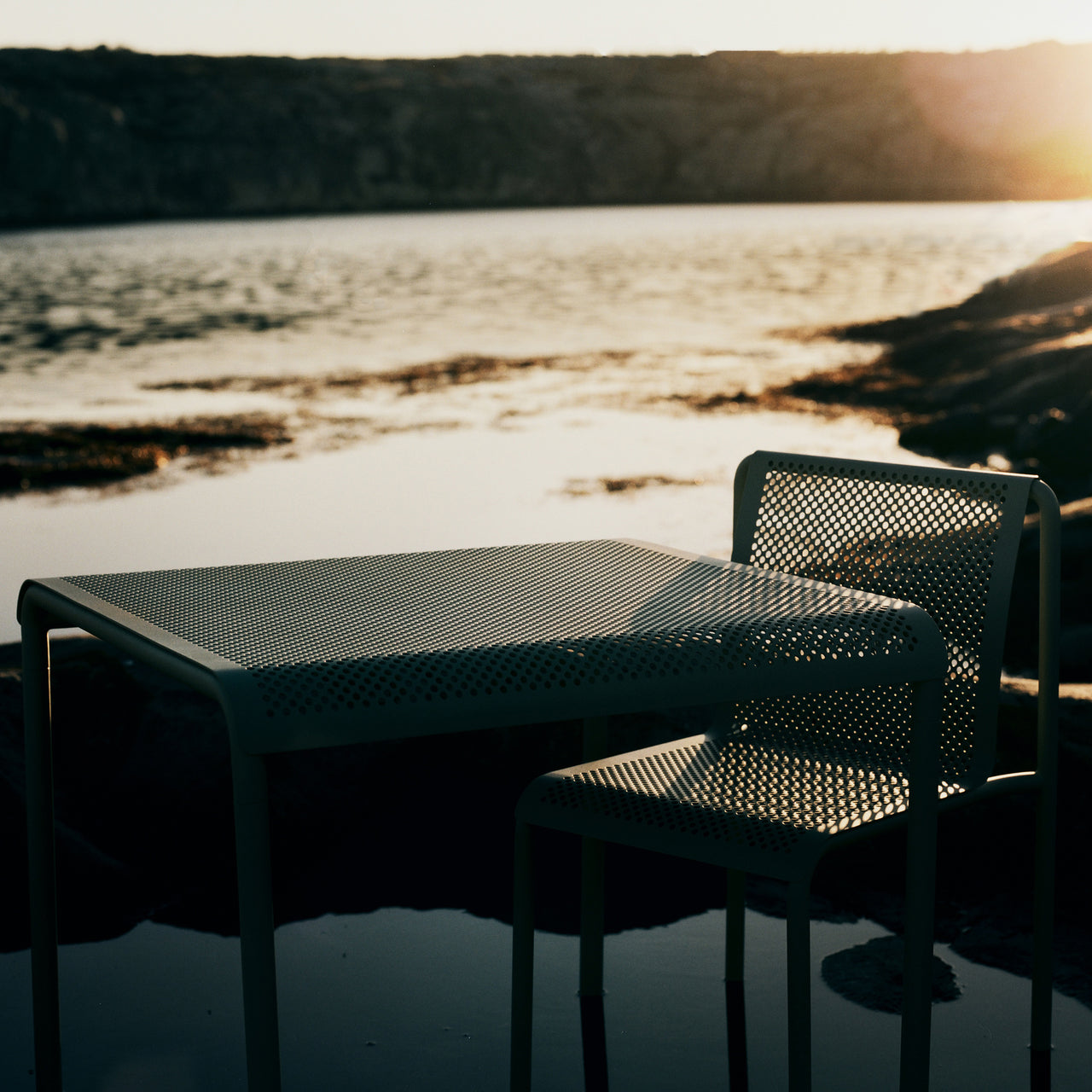 Dapple Dining Table