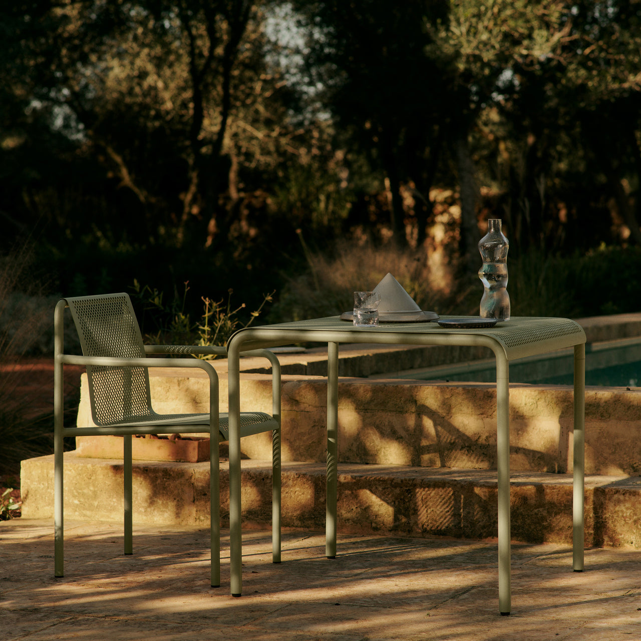 Dapple Dining Table