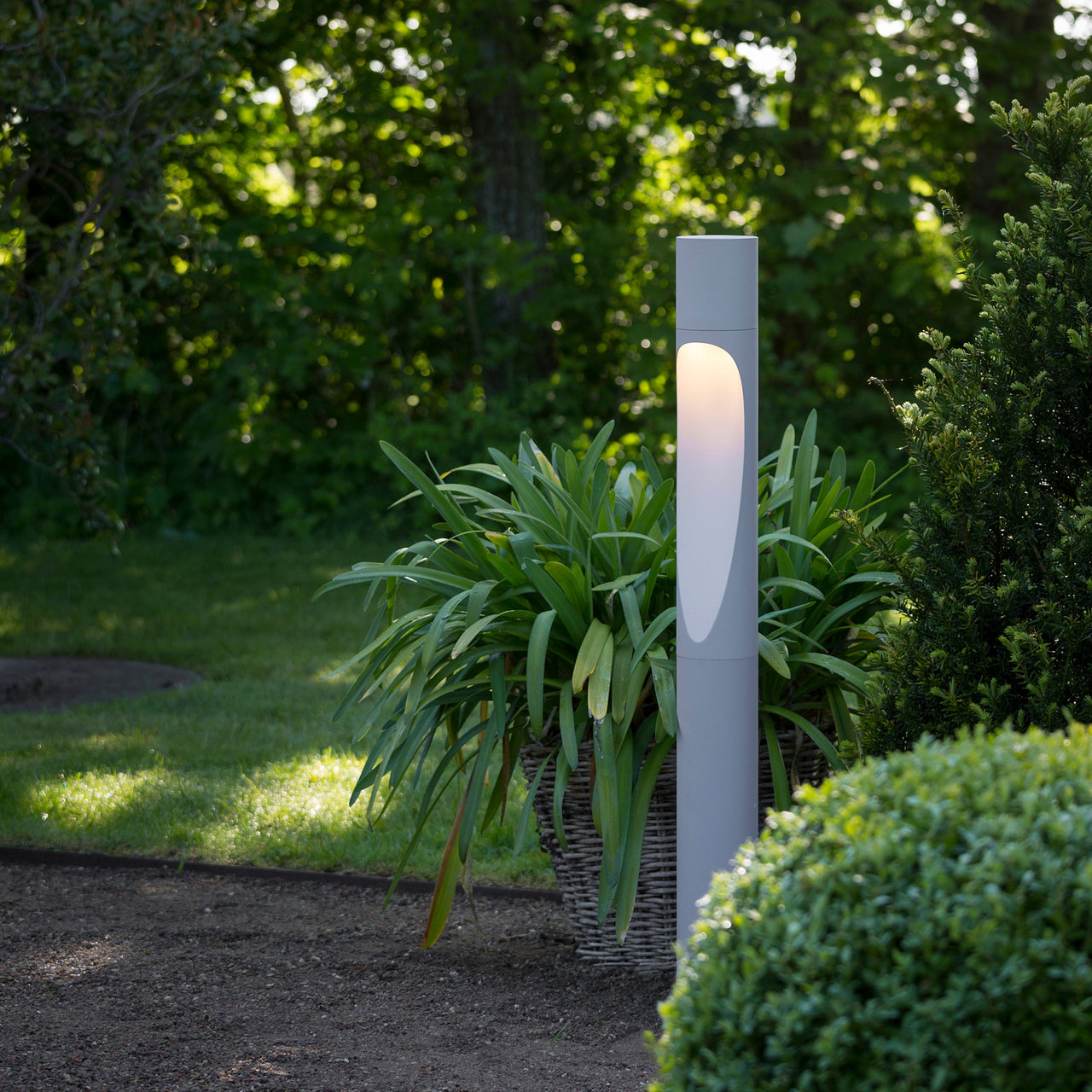 Flindt Garden Bollard Lamp: Long