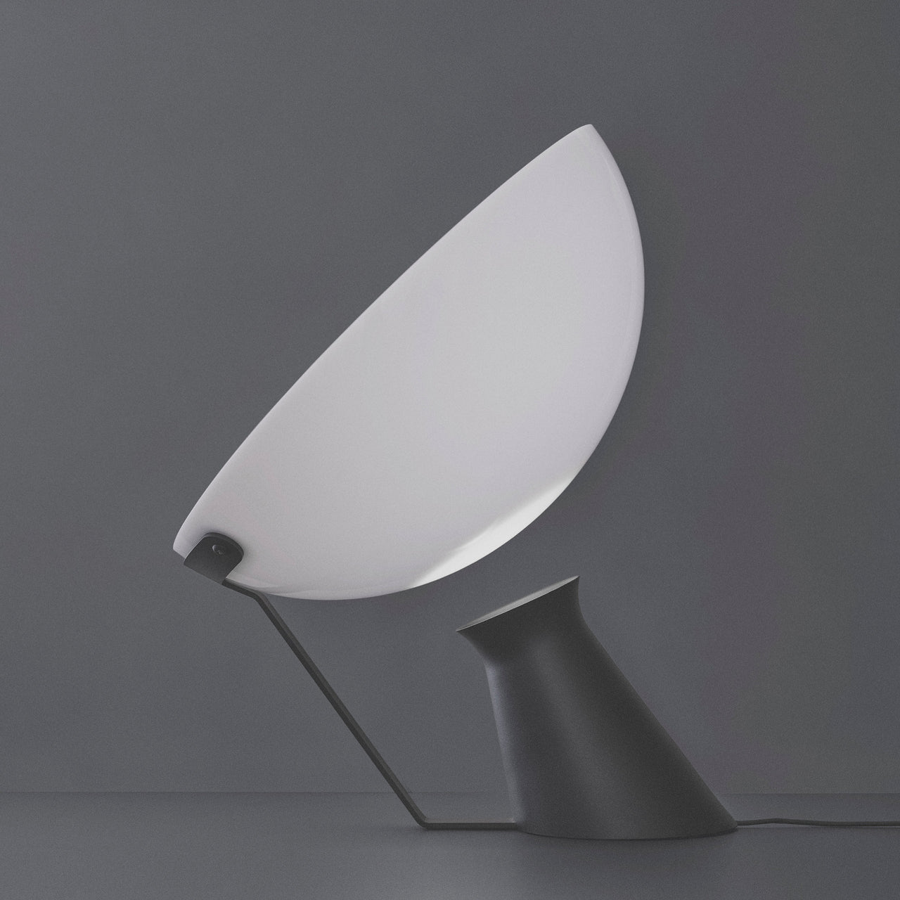 Aida Lamp