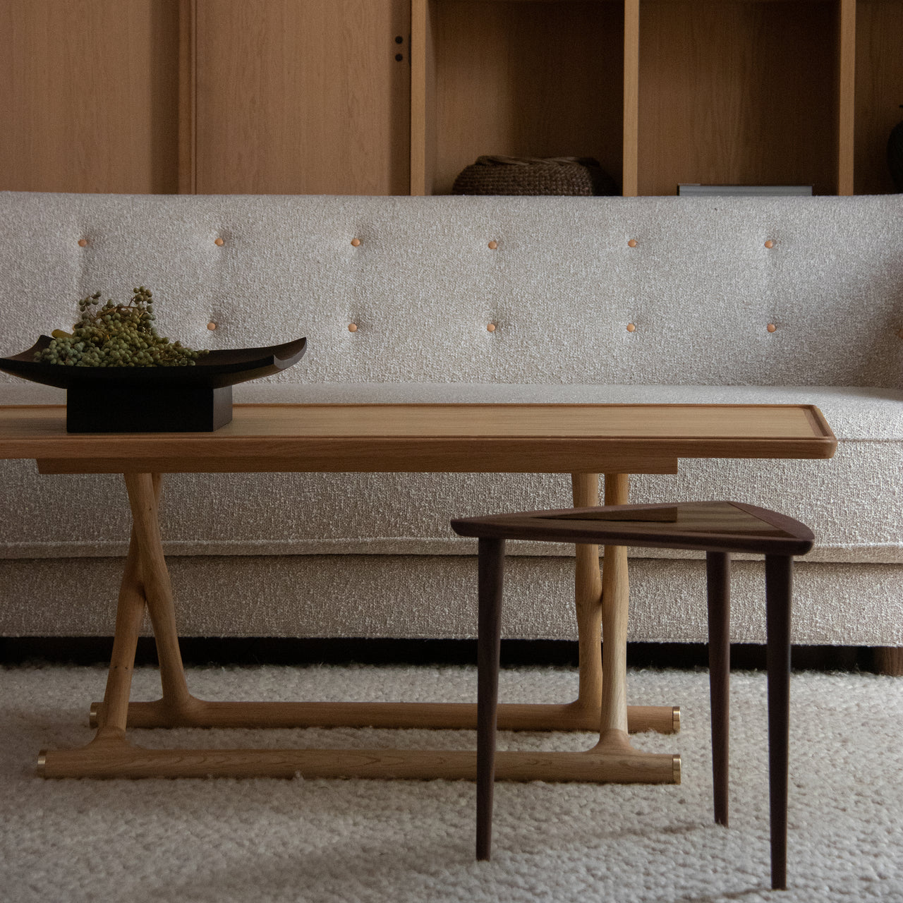 Jager Lounge Table: Collapsible