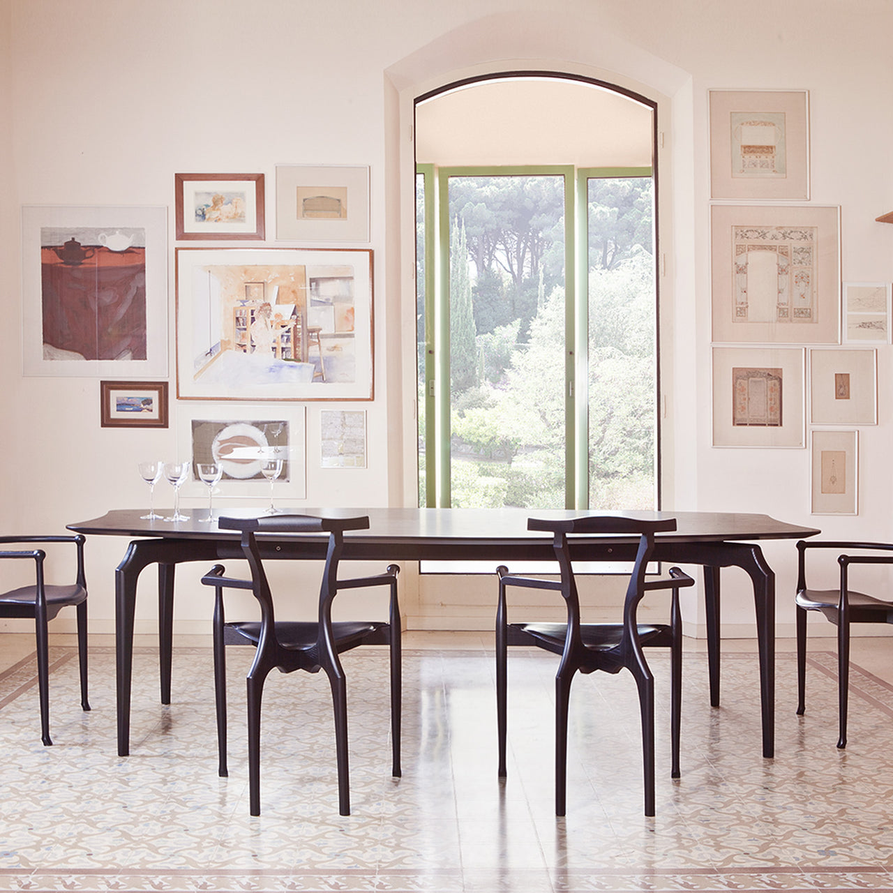 Gaulino Dining Table