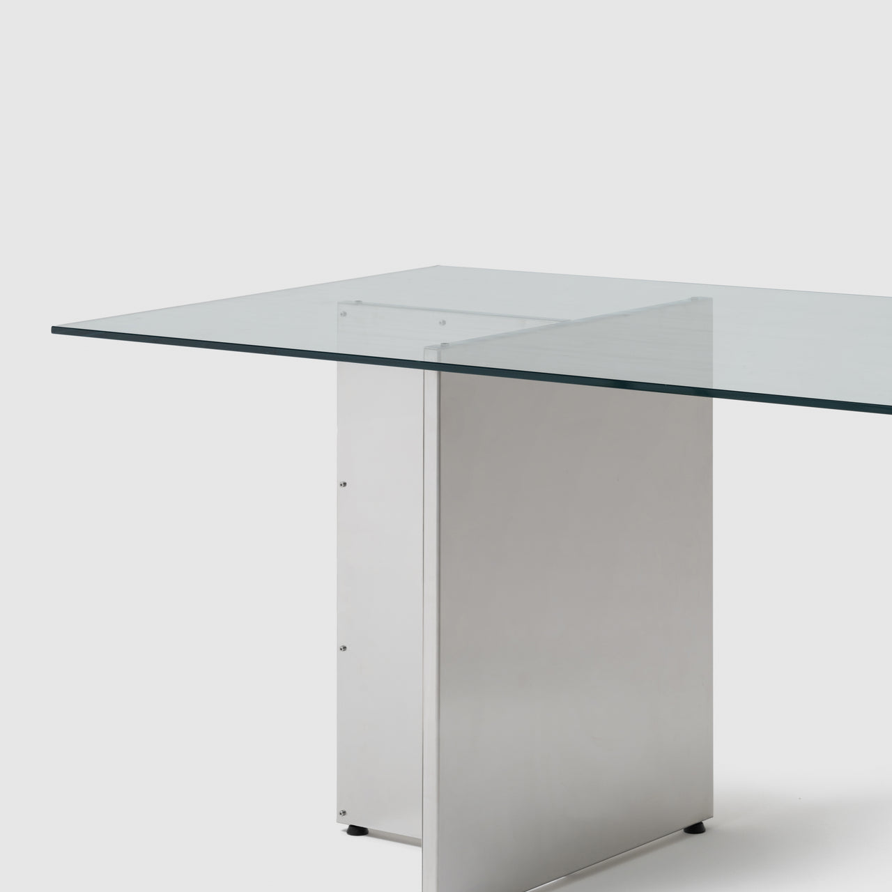 NM20 Table