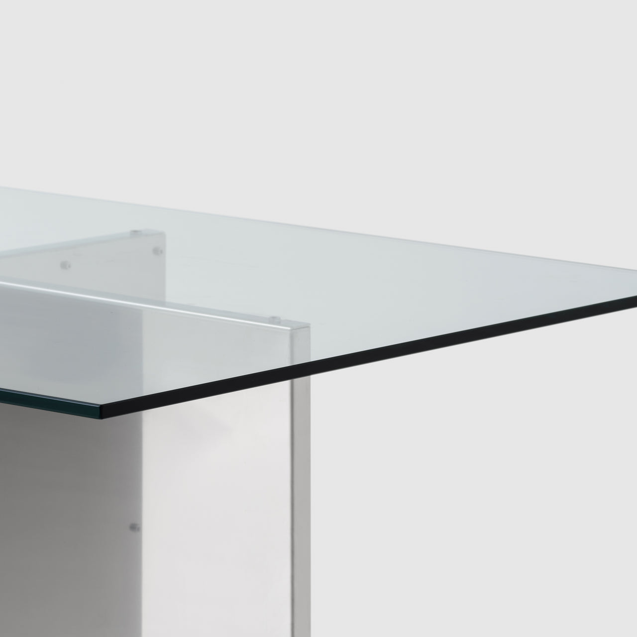NM20 Table
