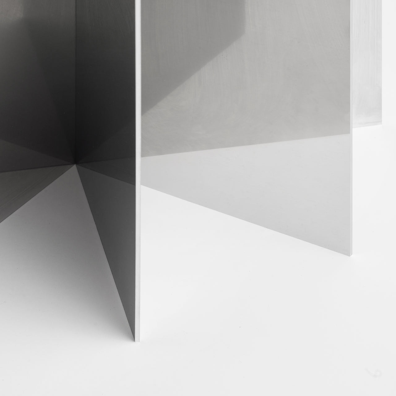 NM04 Side Table