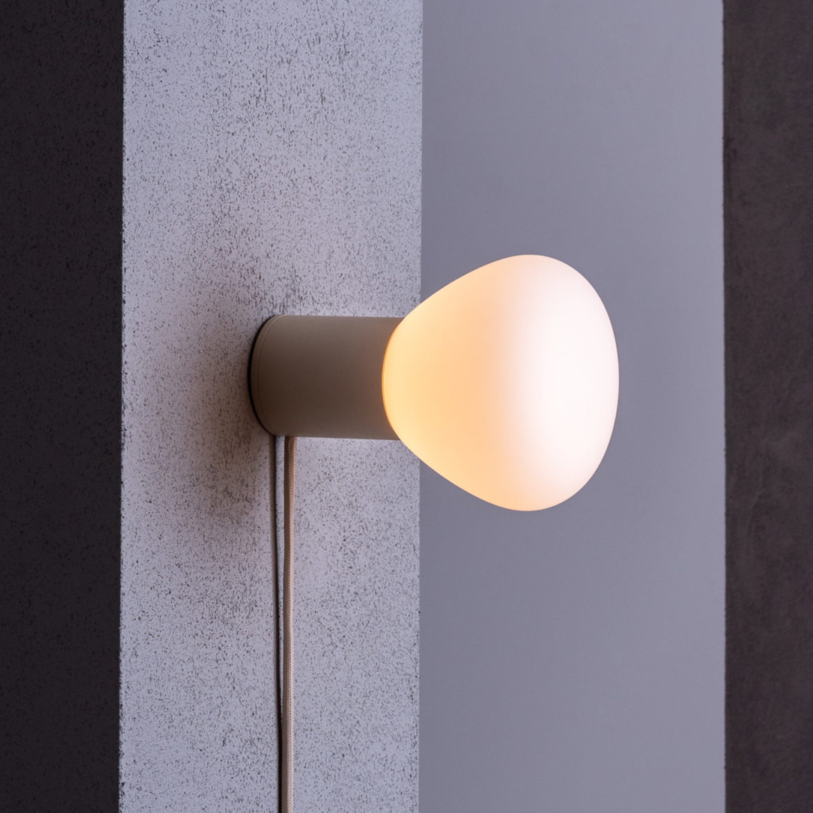 Parc 01 Table Lamp: Footswitch