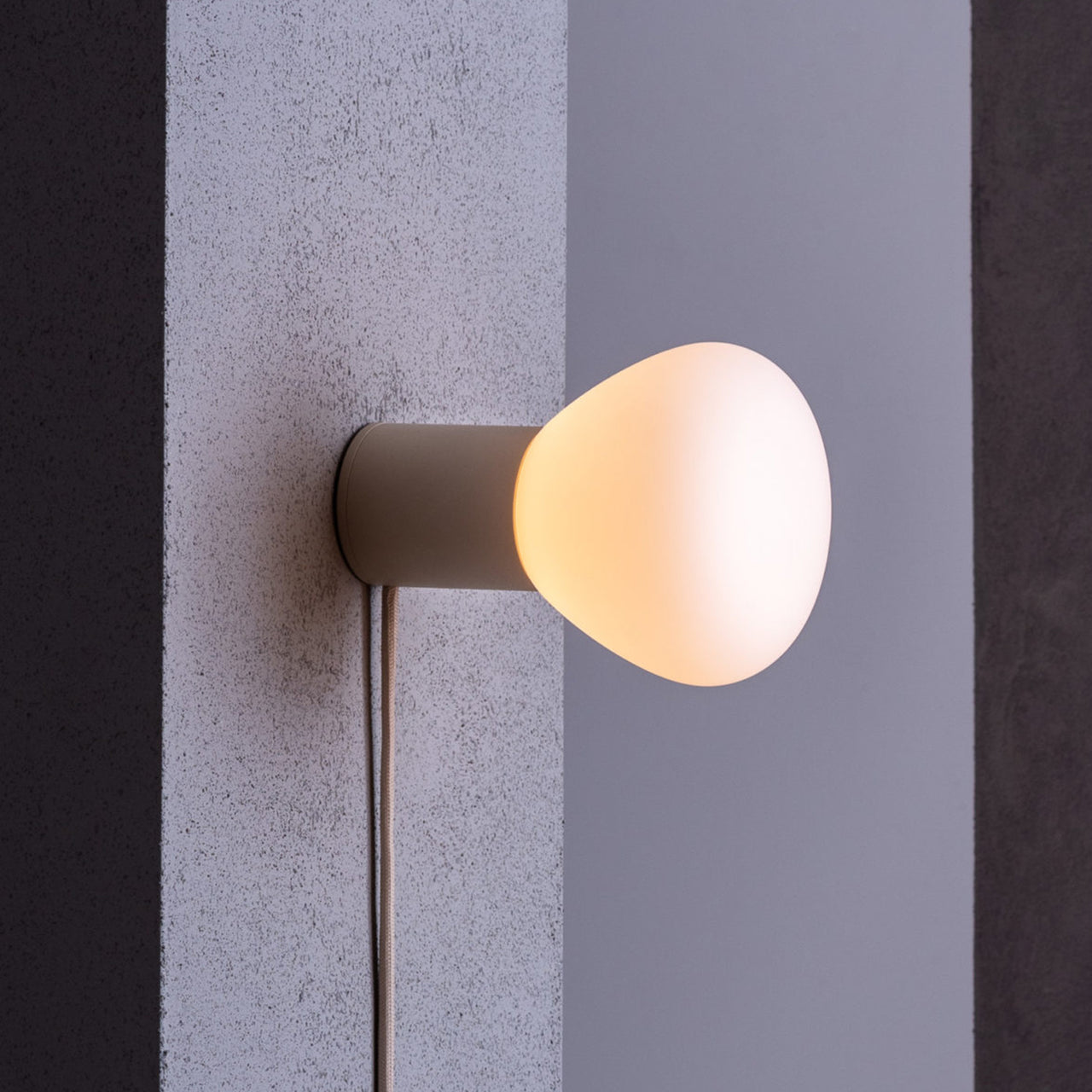 Parc 01 Table Lamp: Footswitch