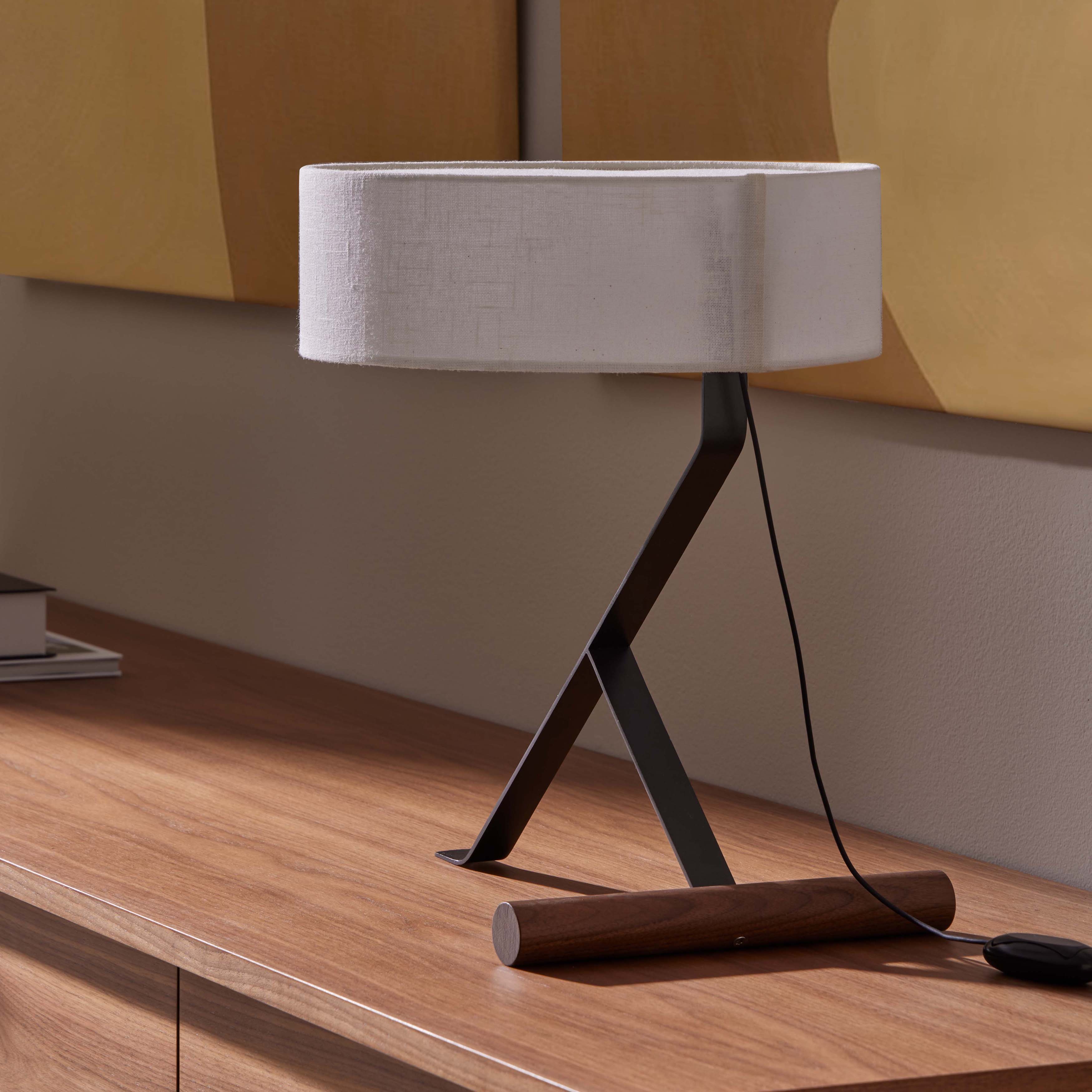 Chicago Table Lamp