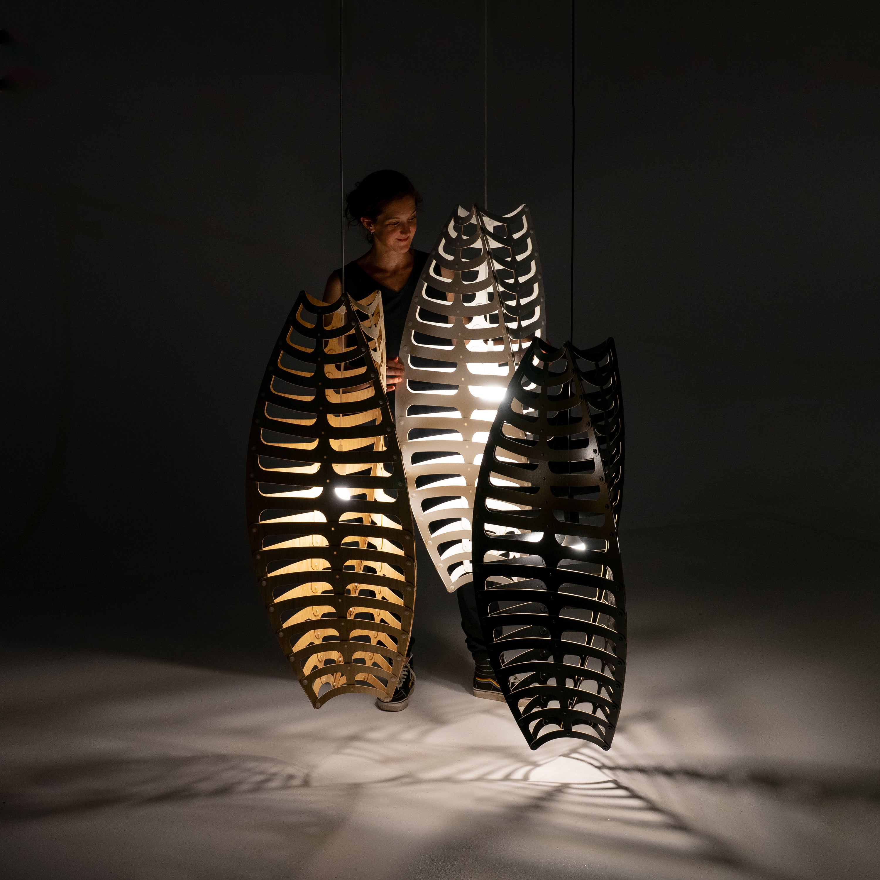 Toru Vertical Pendant Light: Medium