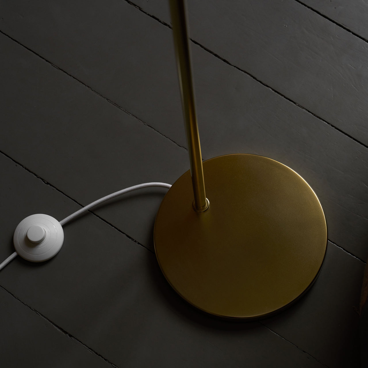 VL Ring Crown Floor Lamp