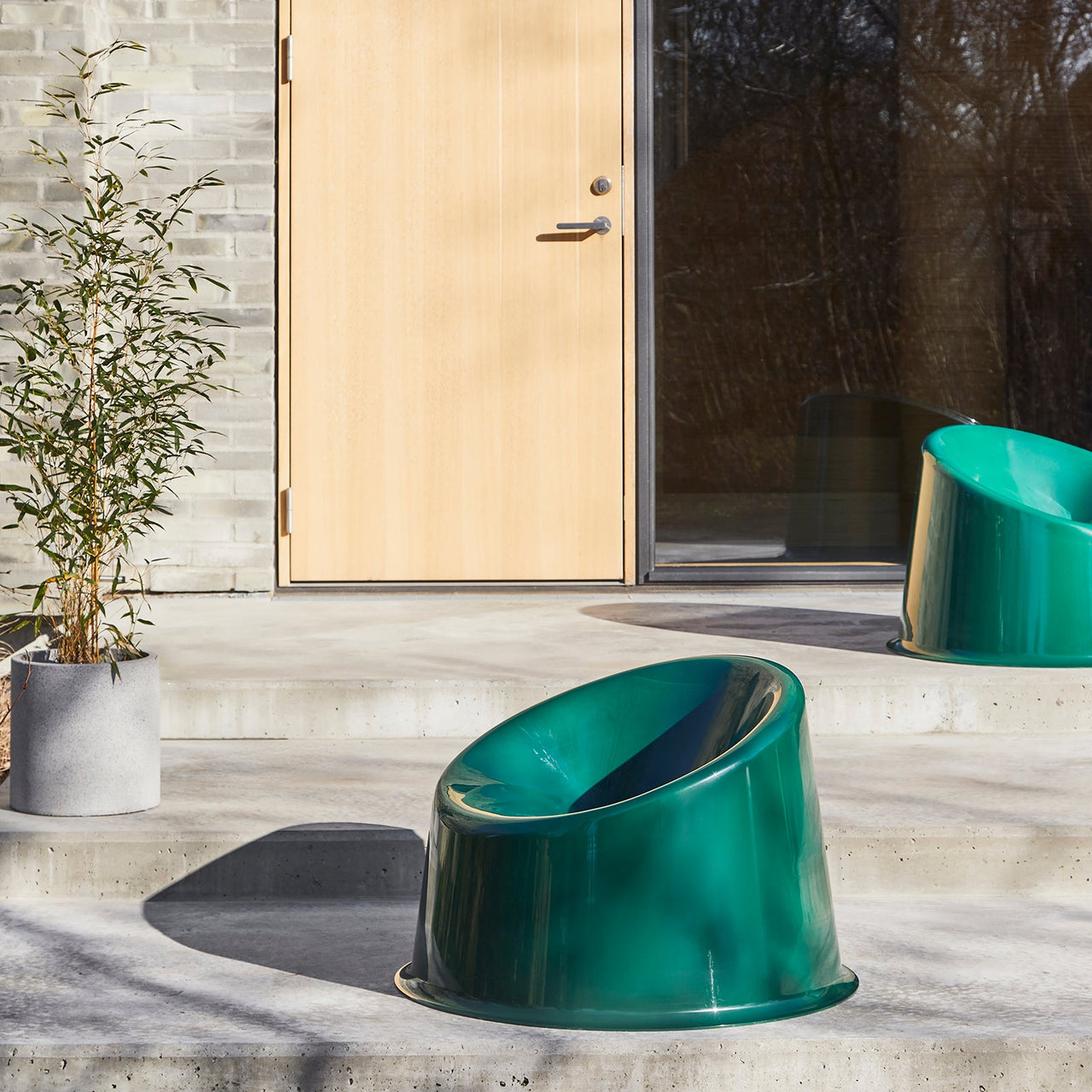 Panto Pop Stacking Lounge Chair