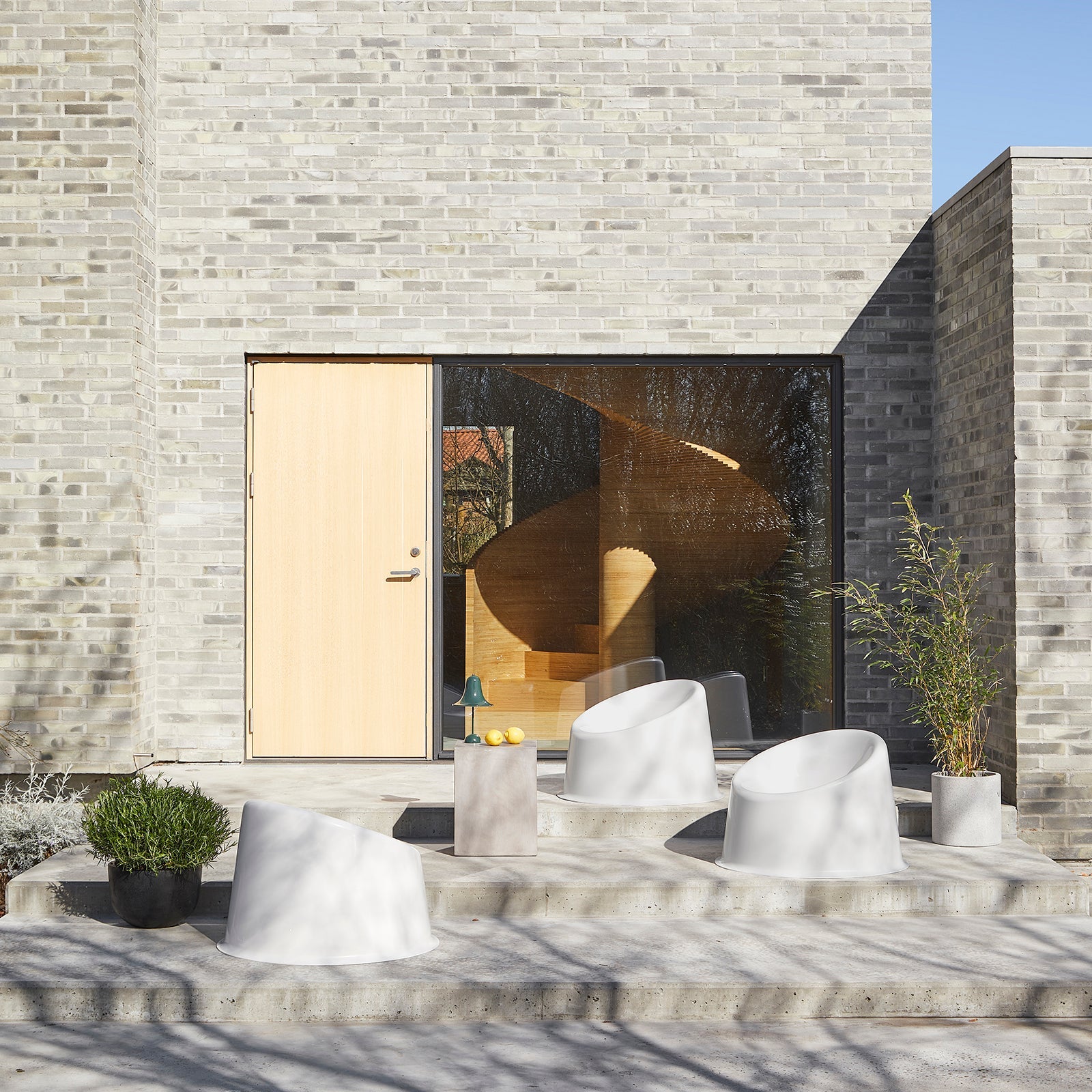 Panto Pop Stacking Lounge Chair