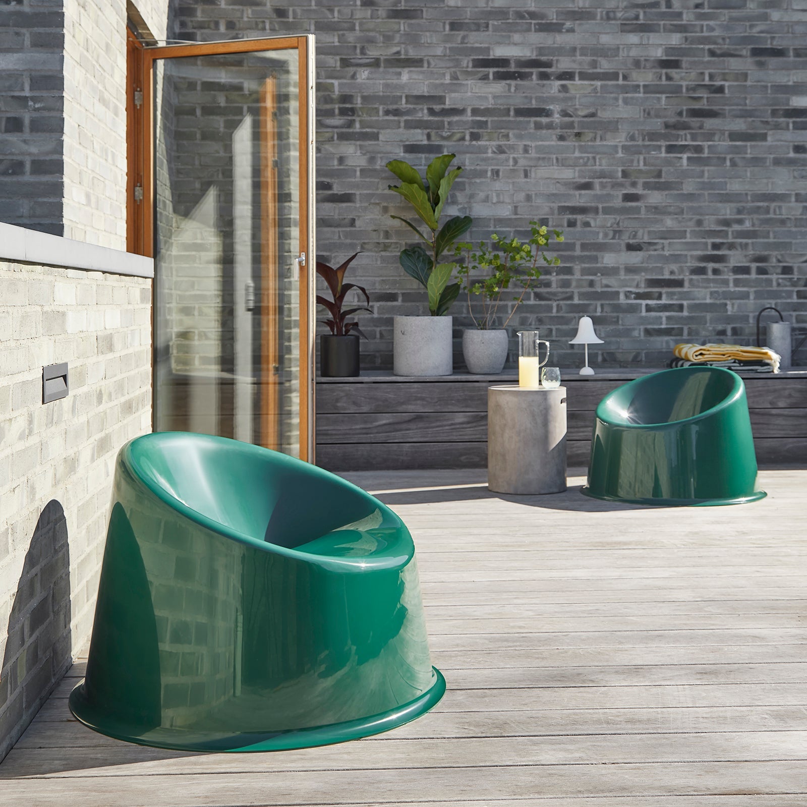 Panto Pop Stacking Lounge Chair