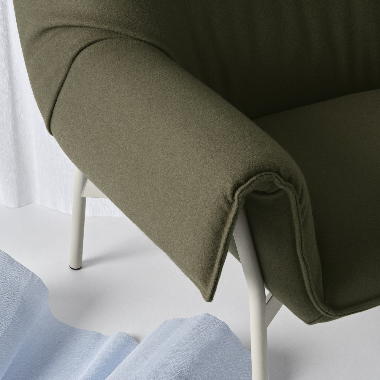 Wrap Lounge Chair