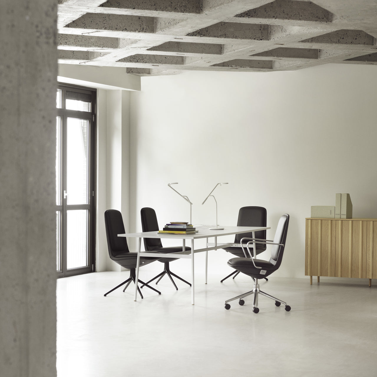 Off Chair 5W Gaslift with Cushion: Low