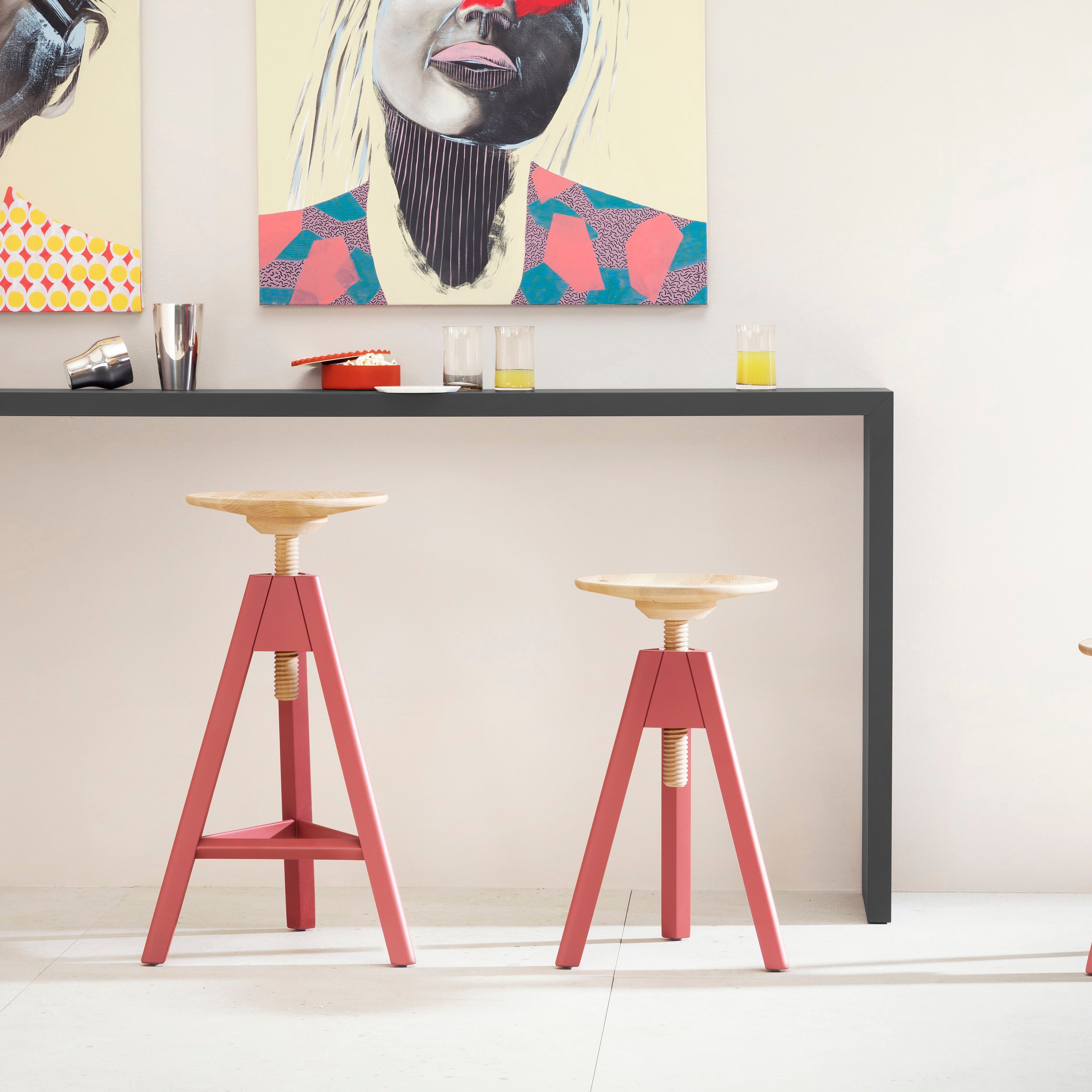 Vitos Stool