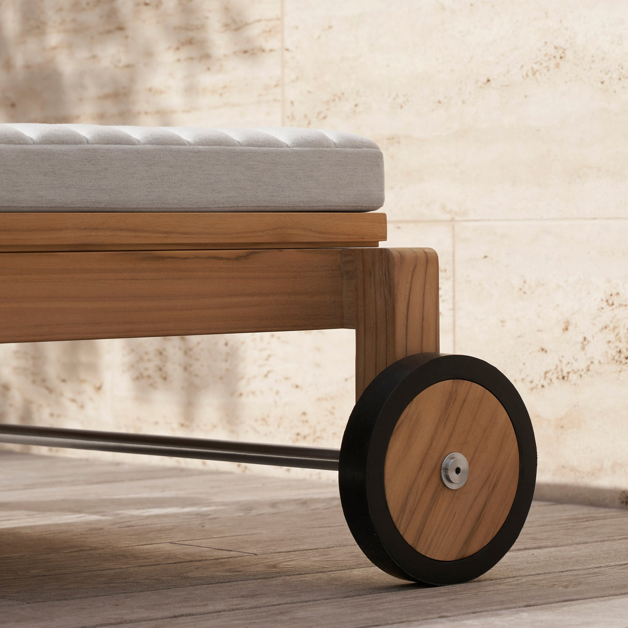 AH604 Outdoor Lounger