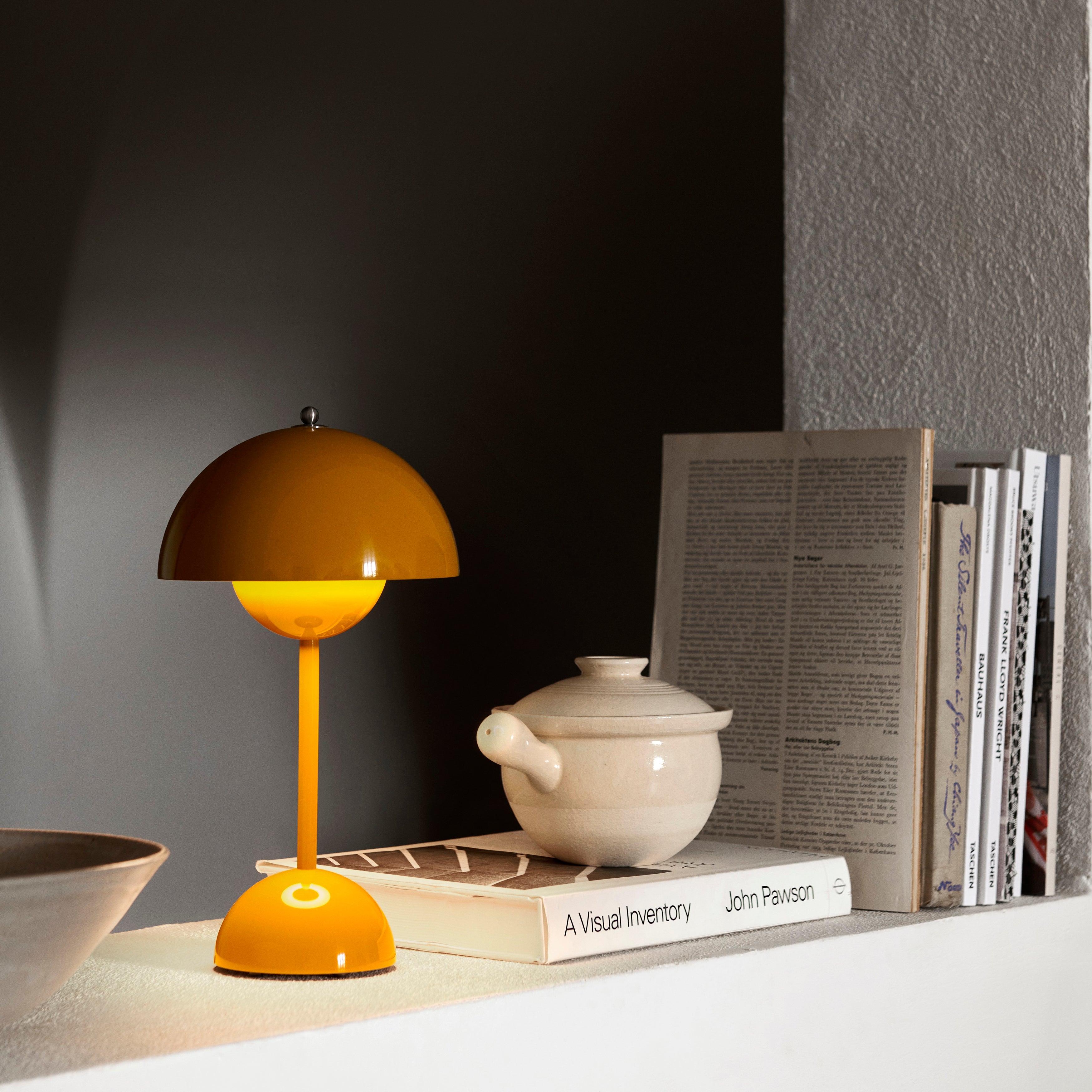 Flowerpot VP9 Portable Table Lamp