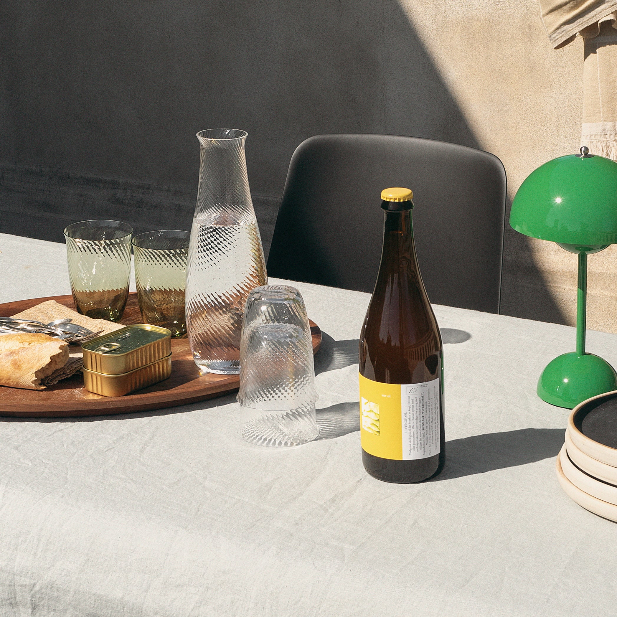 Flowerpot VP9 Portable Table Lamp