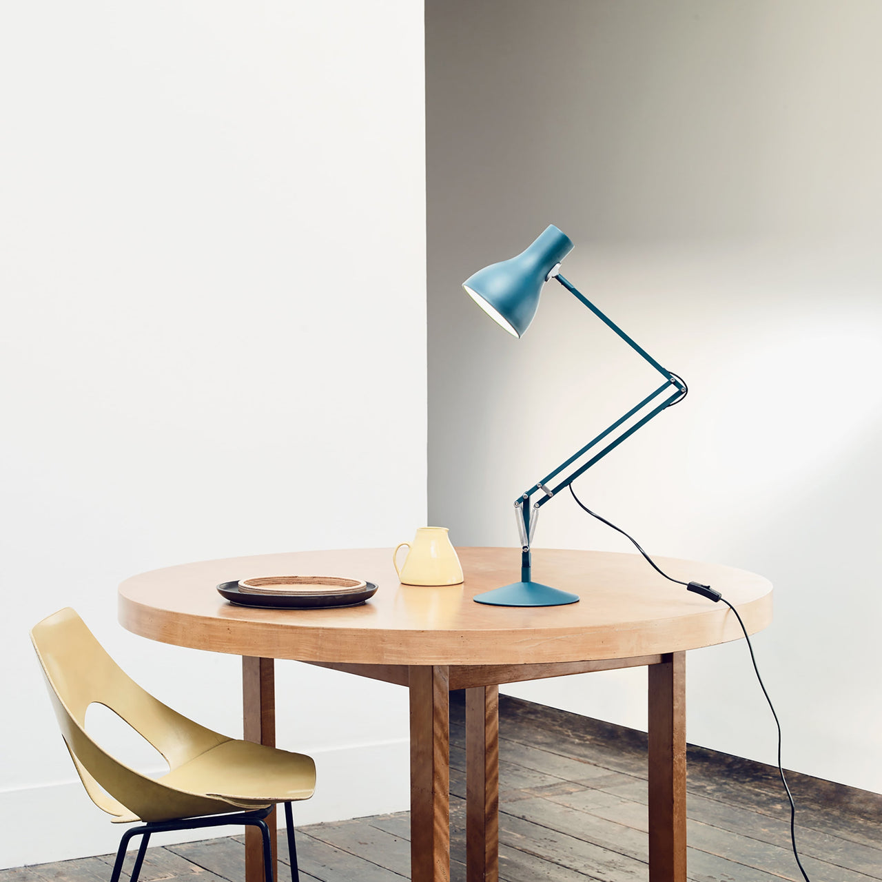 Type 75 Desk Lamp: Margaret Howell Edition