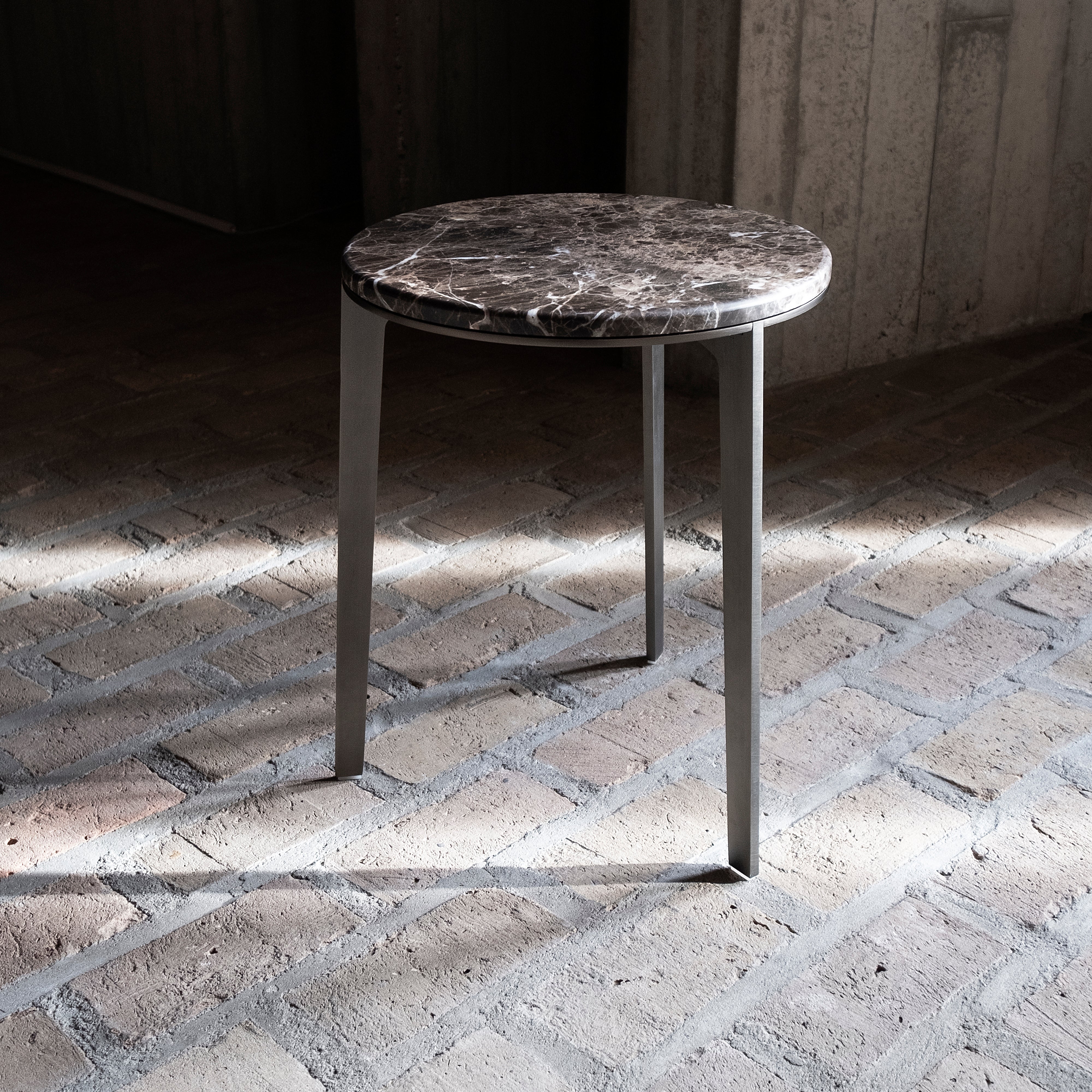 Round Side Table