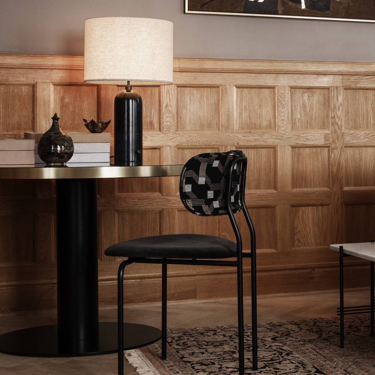 Gravity Table Lamp