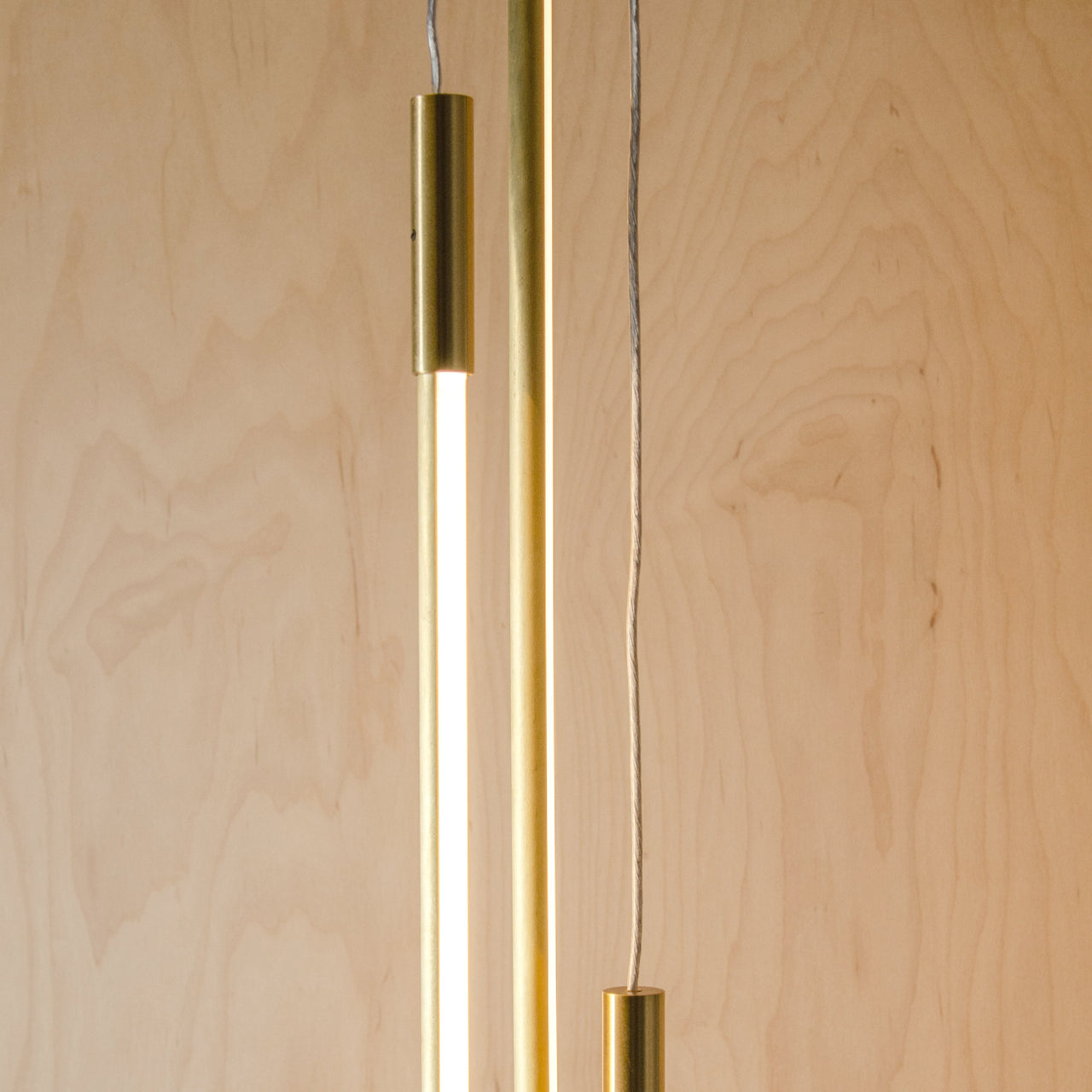 Thin Vertical Suspension Light: Medium