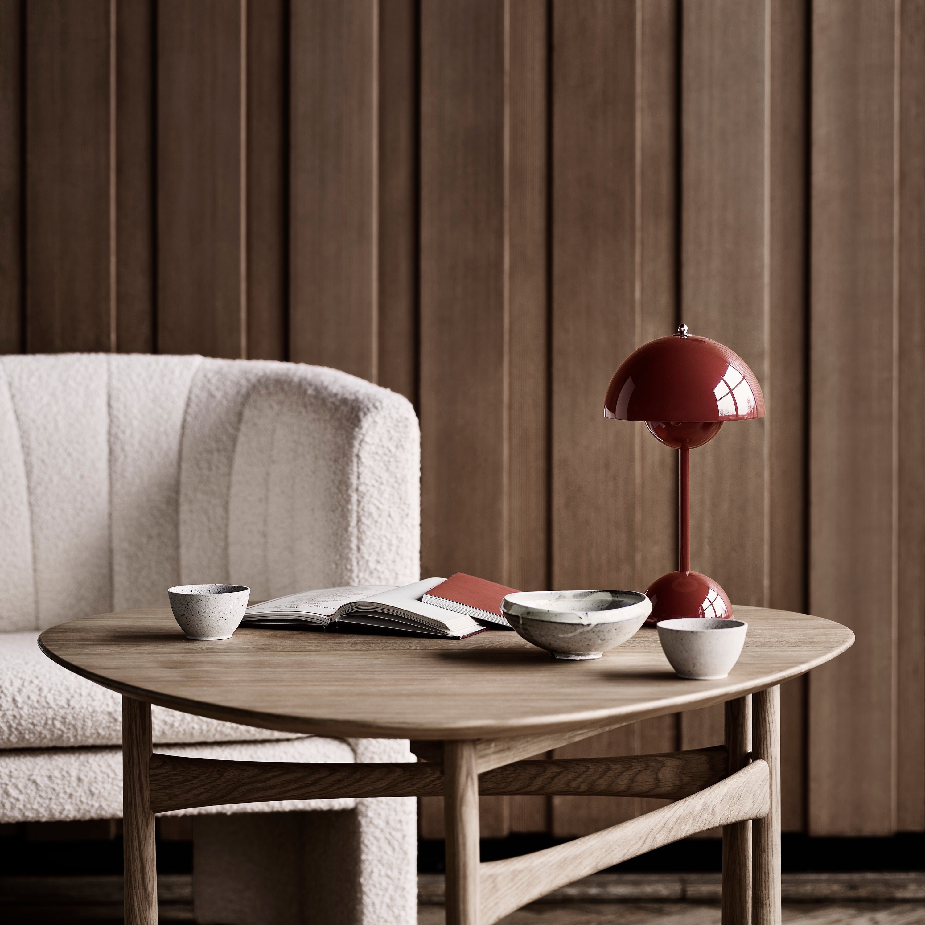 Flowerpot VP9 Portable Table Lamp