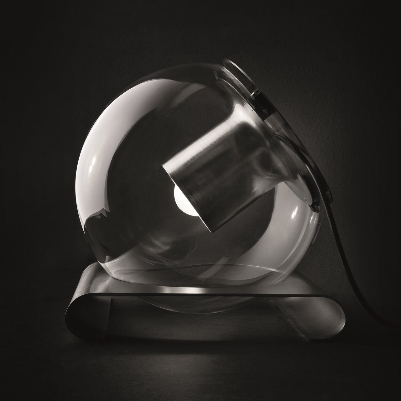 The Globe Table Lamp