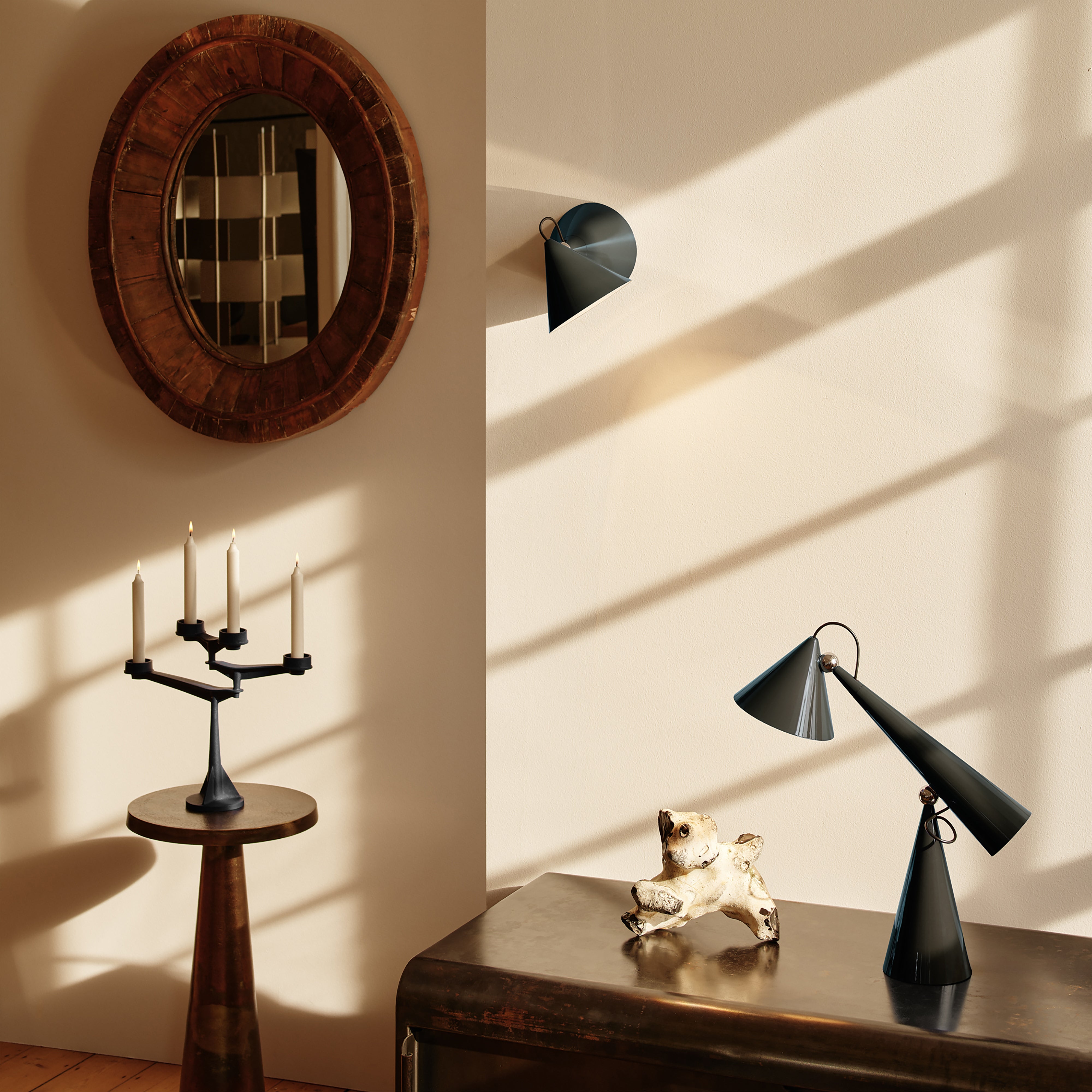 Pose Surface Wall Lamp
