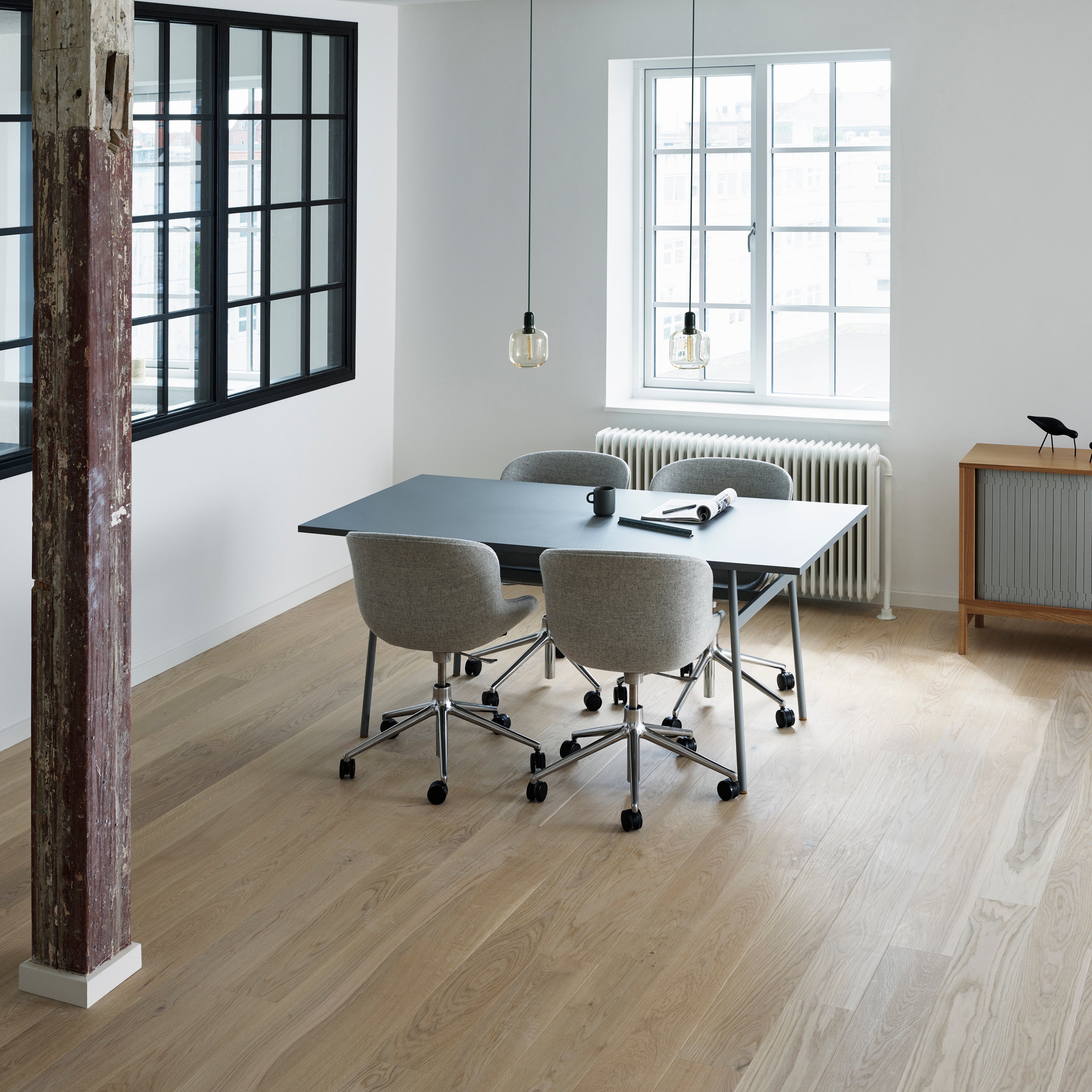 Hyg 5W Swivel Chair: Gaslift Full Upholstered