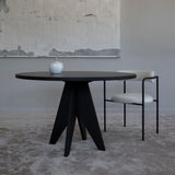 Pose Round Dining Table