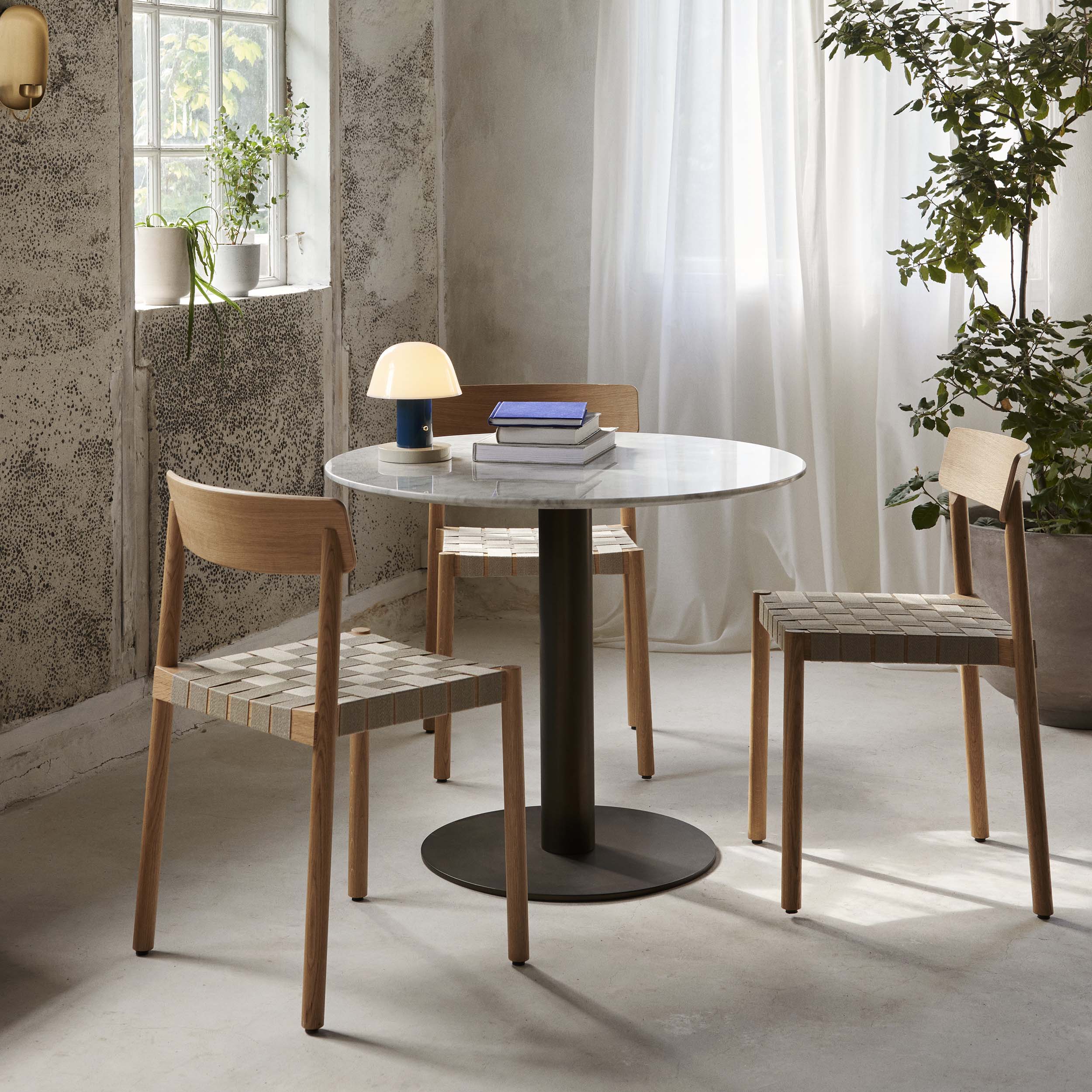 Setago Portable Table Lamp JH27