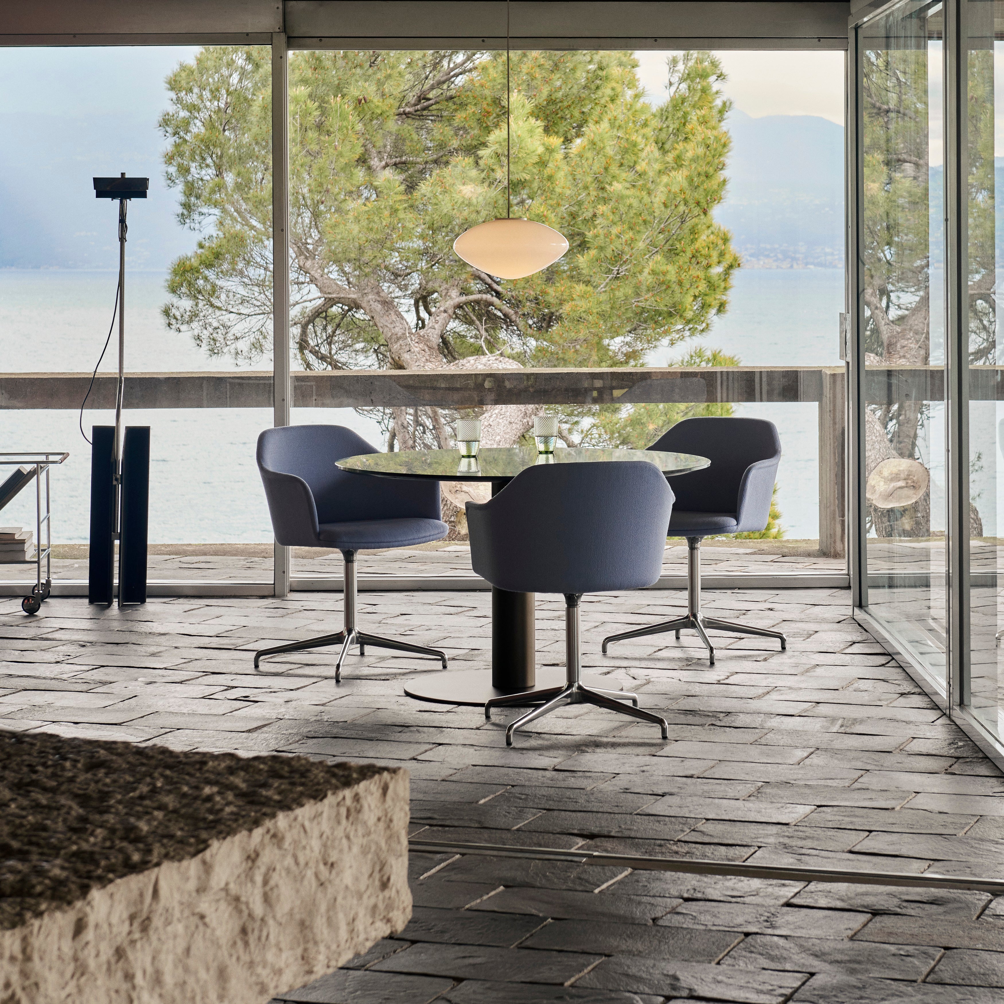 Rely Armchair HW41