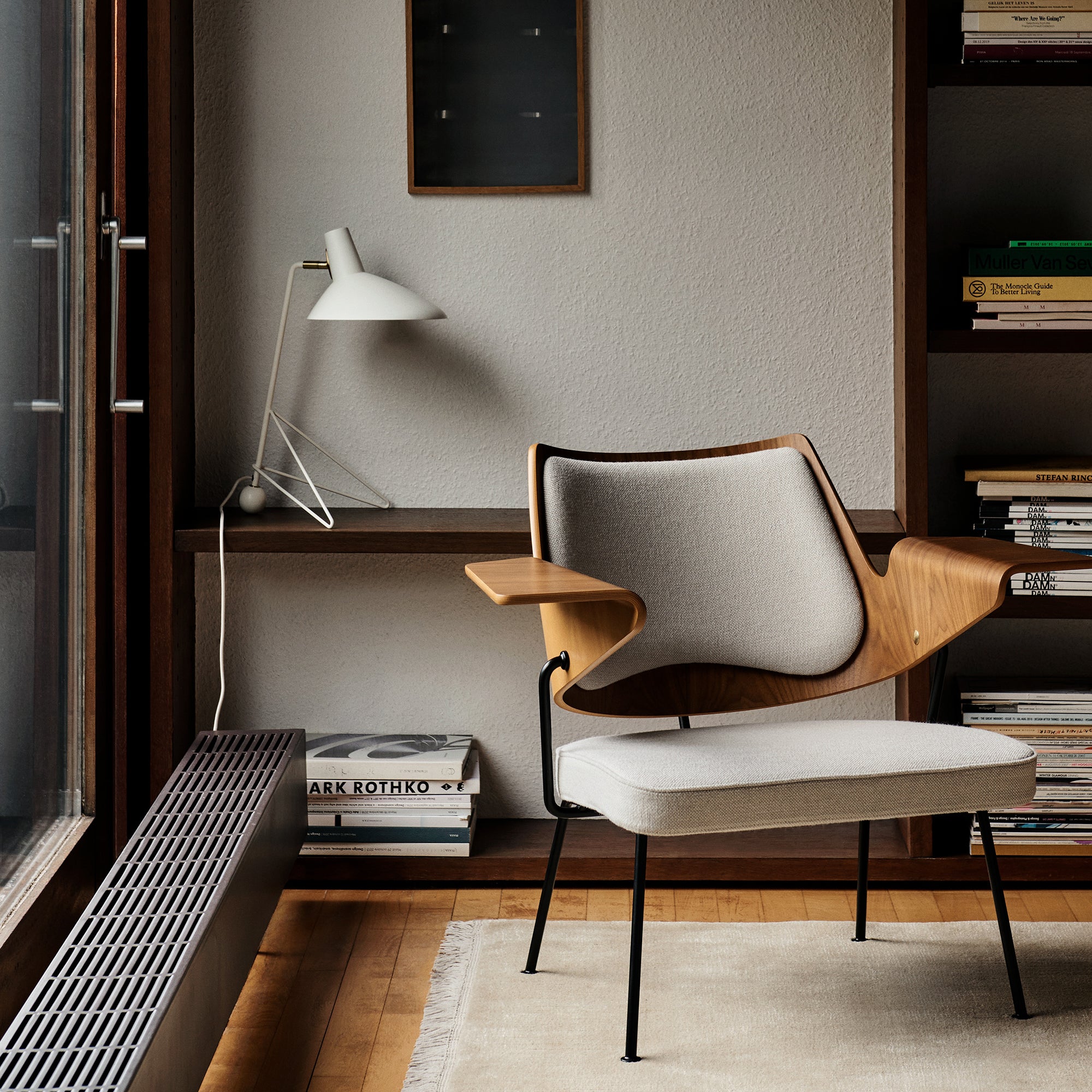 Tripod HM9 Table Lamp