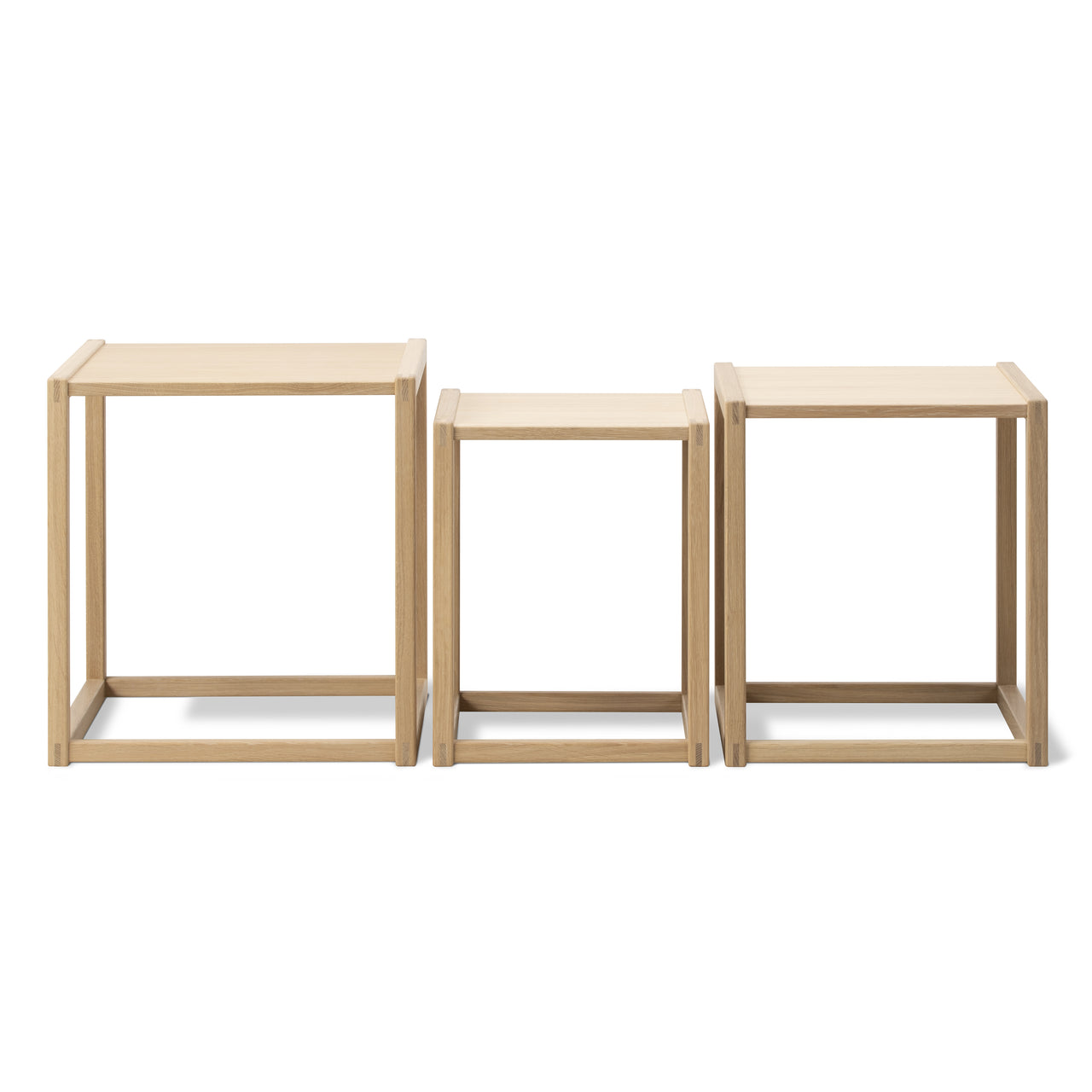 BM375 Nesting Tables: Set of 3