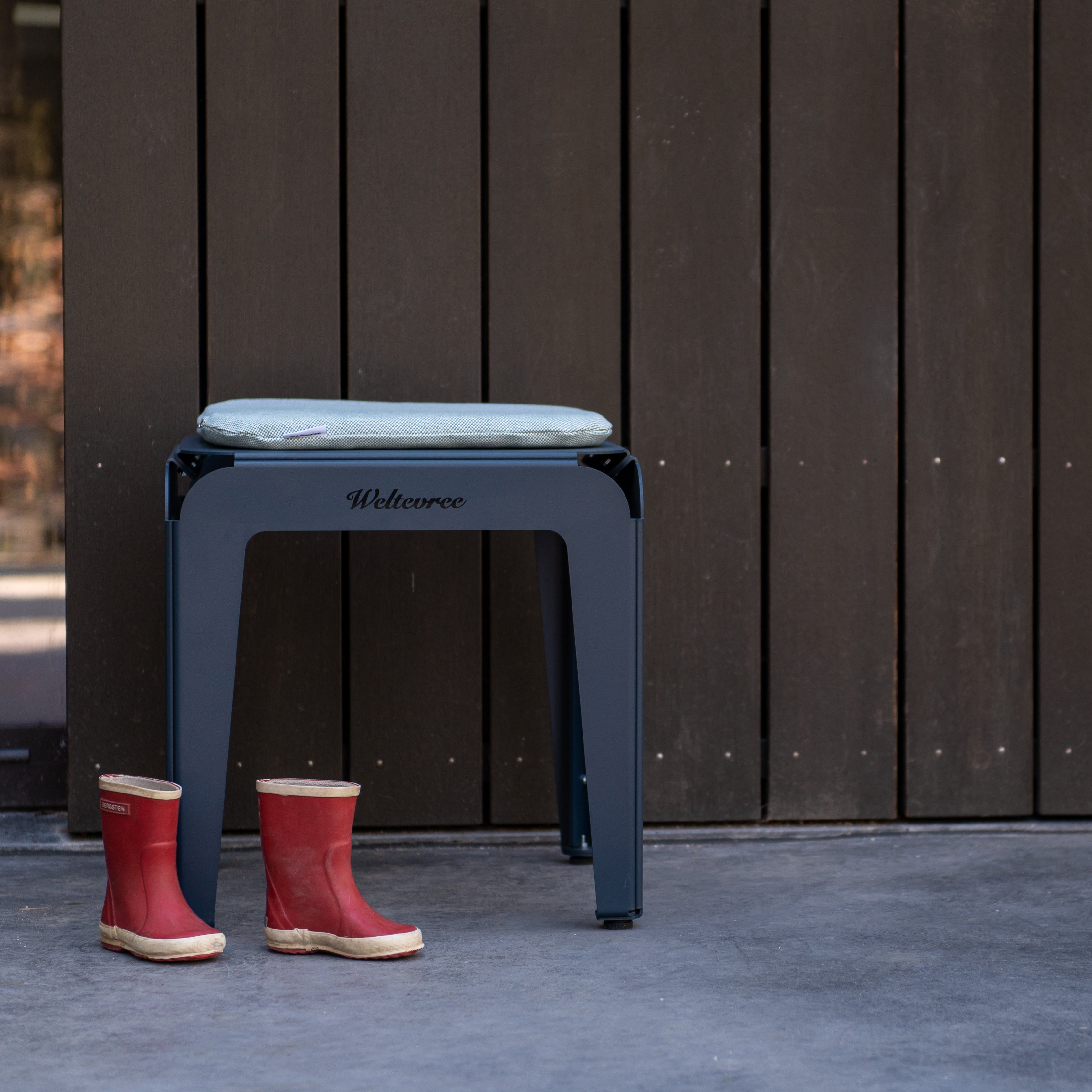 Bended Stool