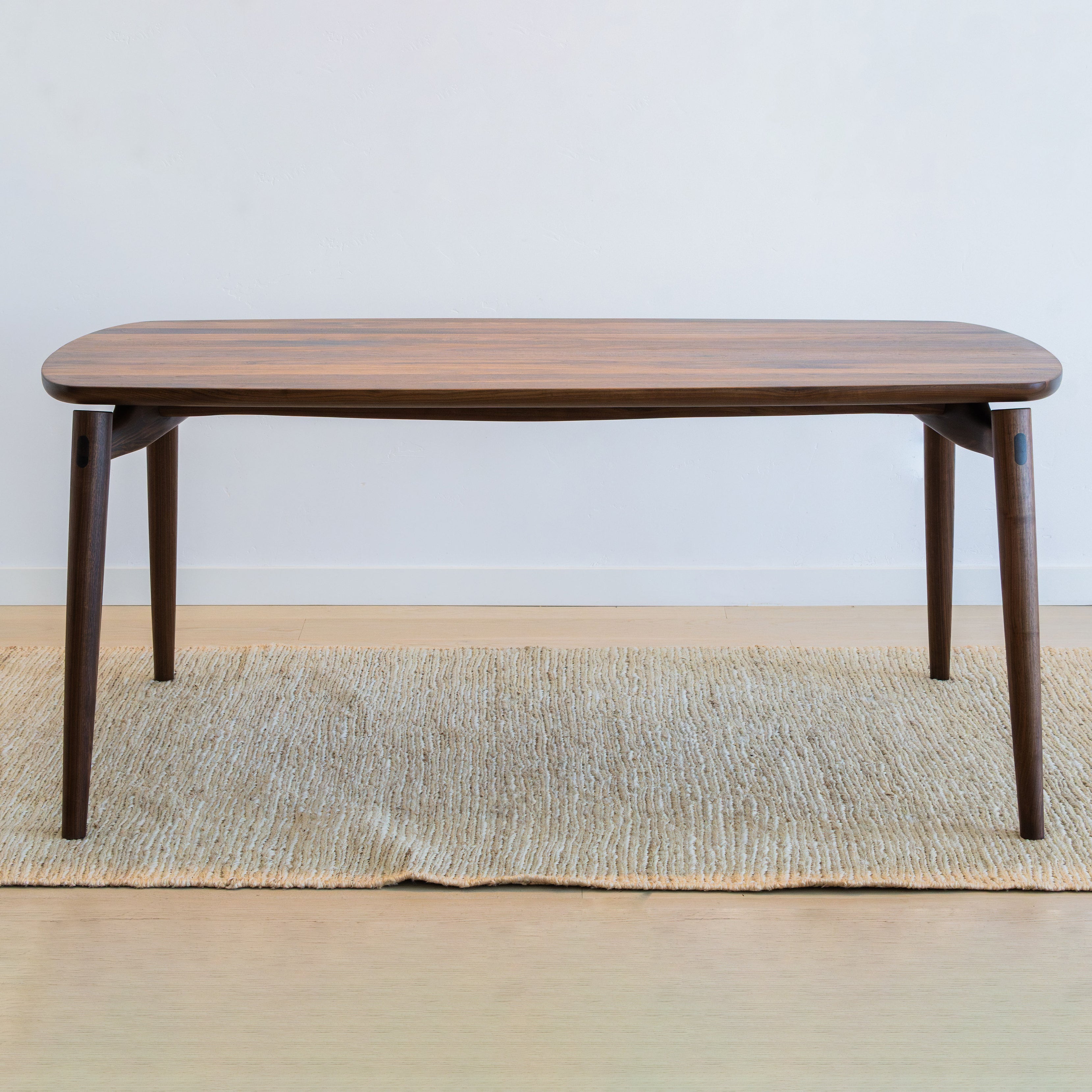 Fjoon Dining Table